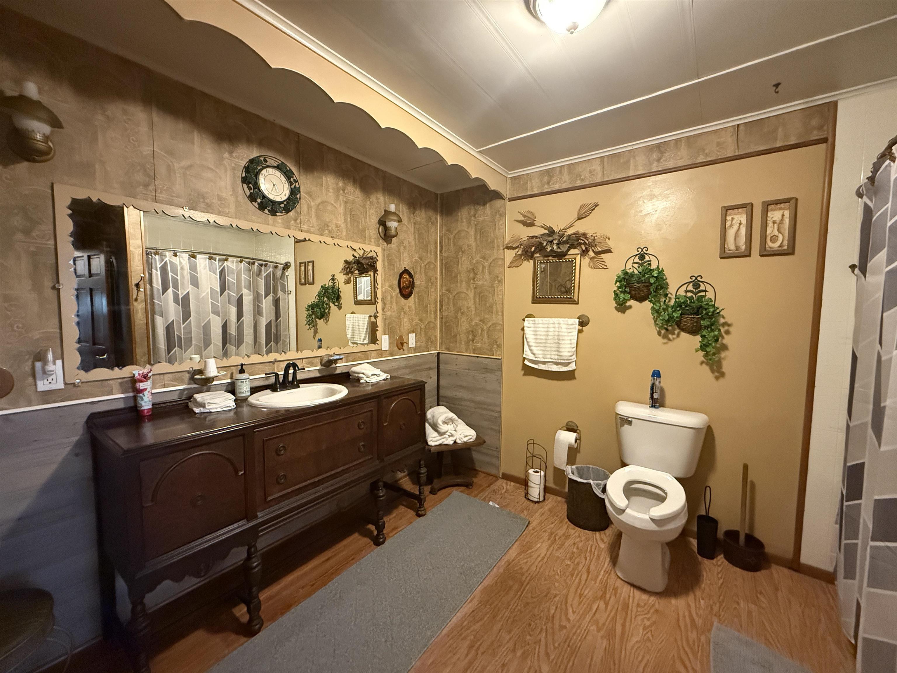 100 E clayton NIGHTLY RENTAL ONLY Hardy, AR
