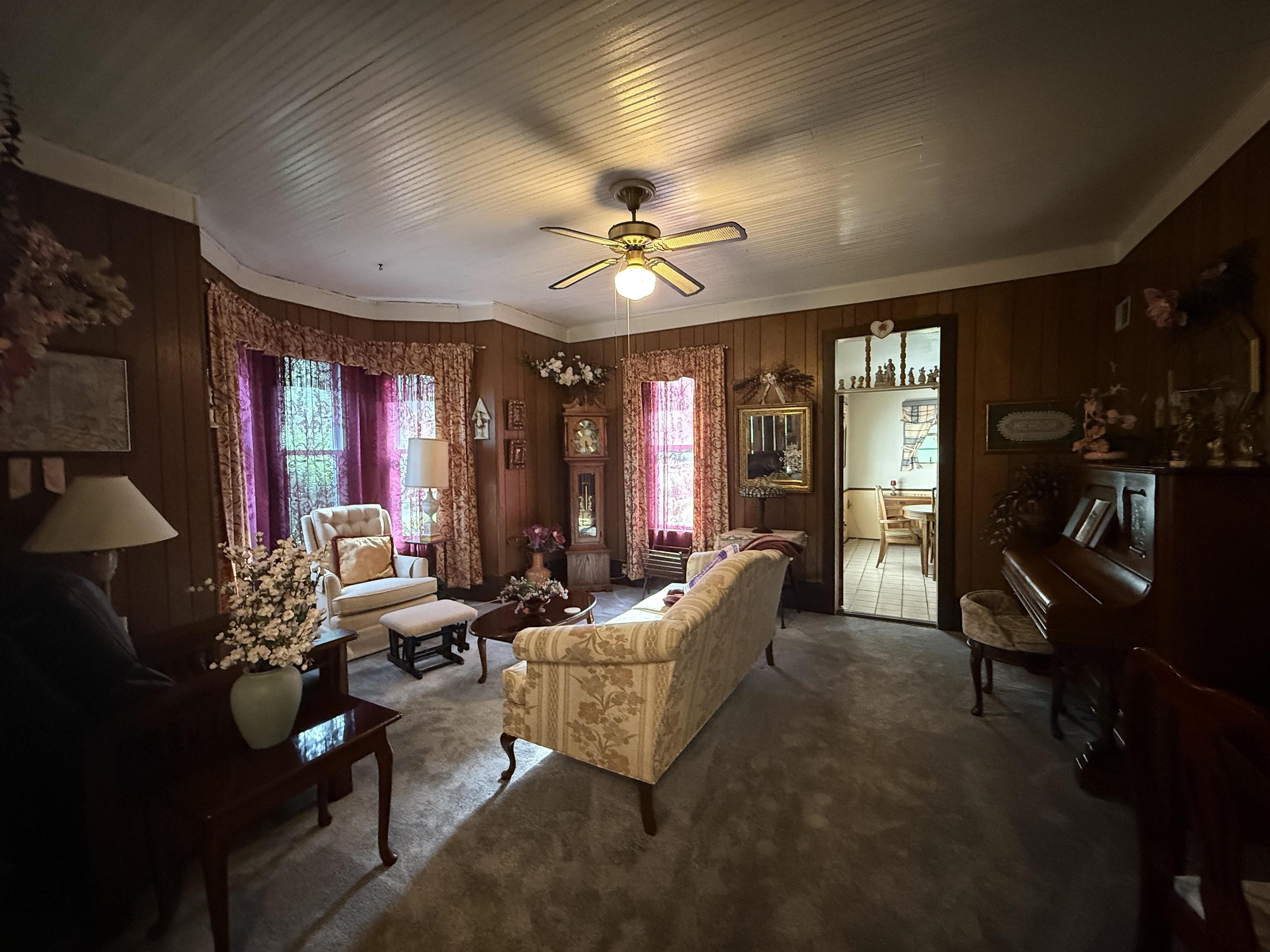 100 E clayton NIGHTLY RENTAL ONLY Hardy, AR