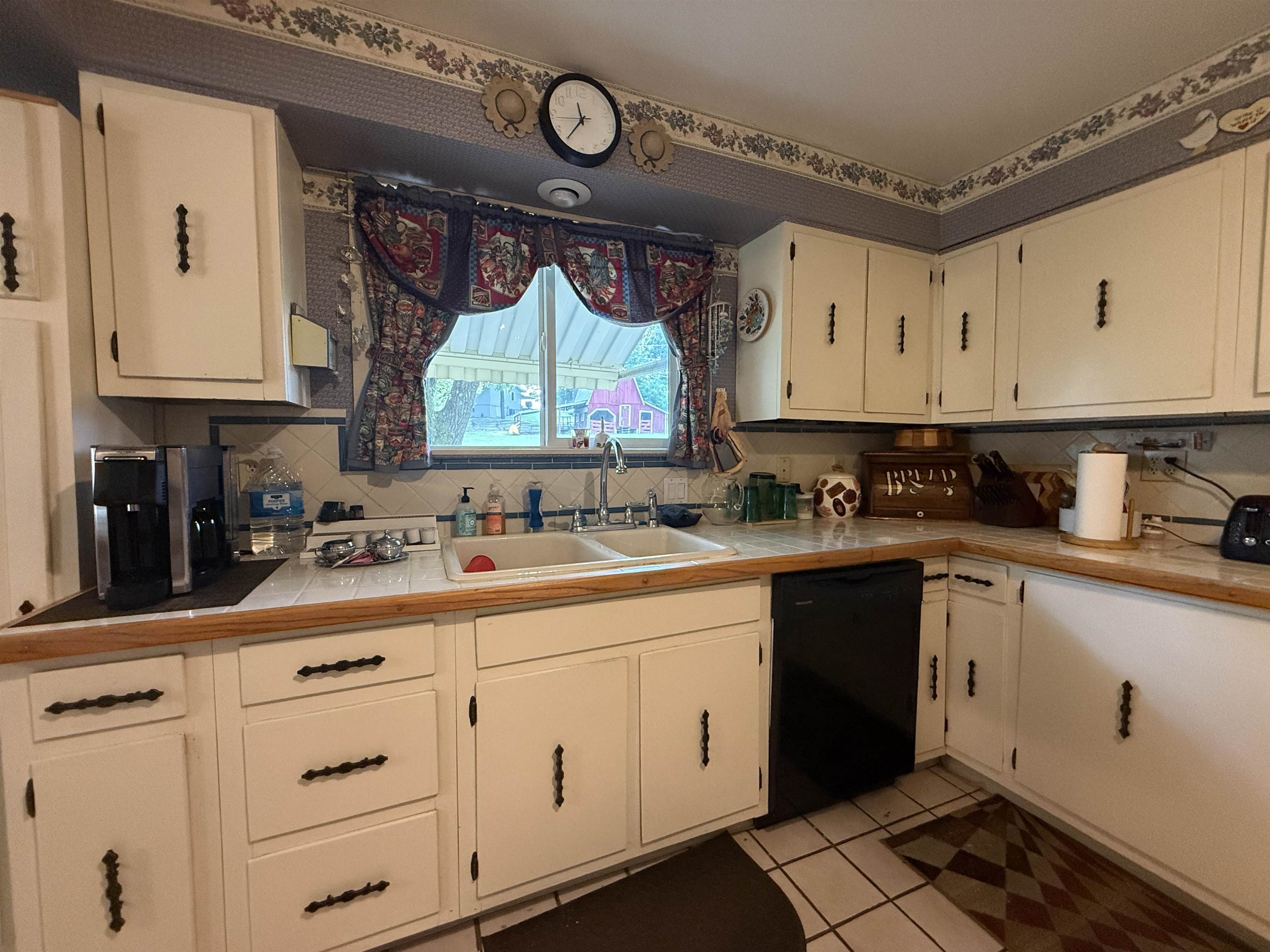 100 E clayton NIGHTLY RENTAL ONLY Hardy, AR