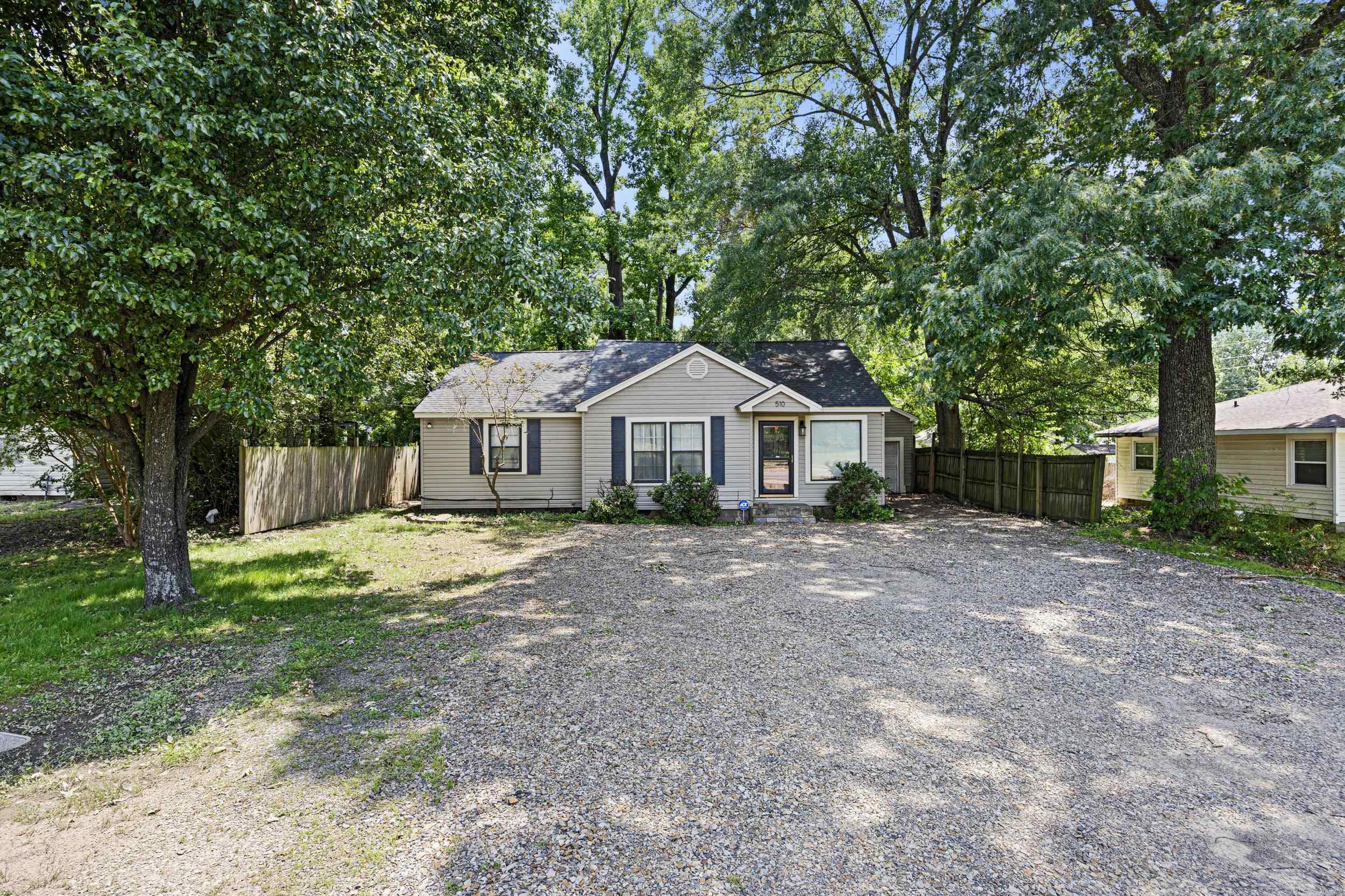 510 E O  Russellville, AR