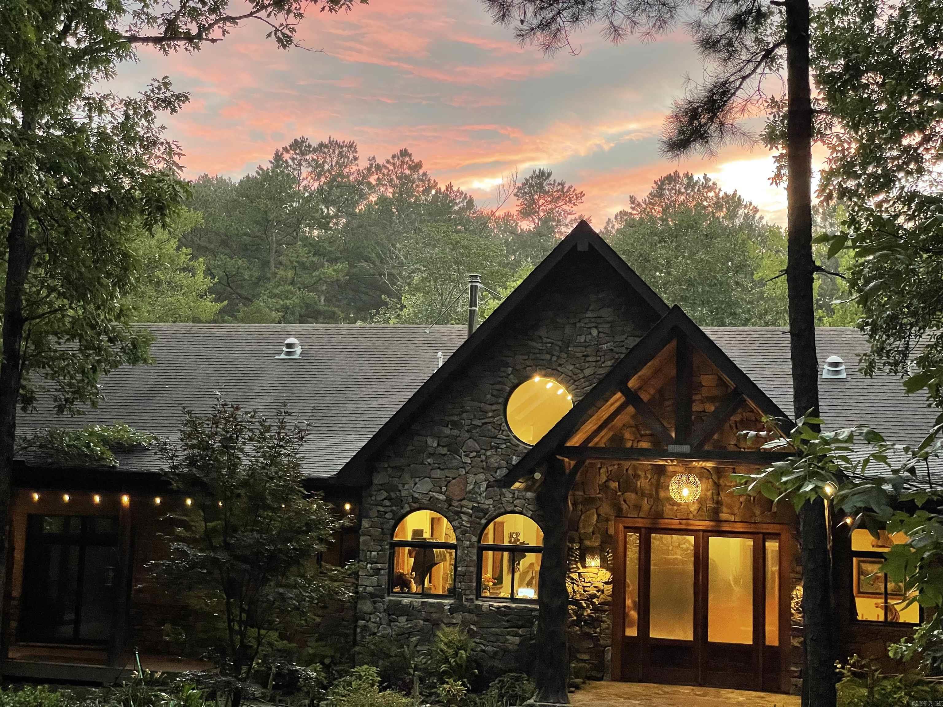 137 Bucksnort Lane  Mena, AR