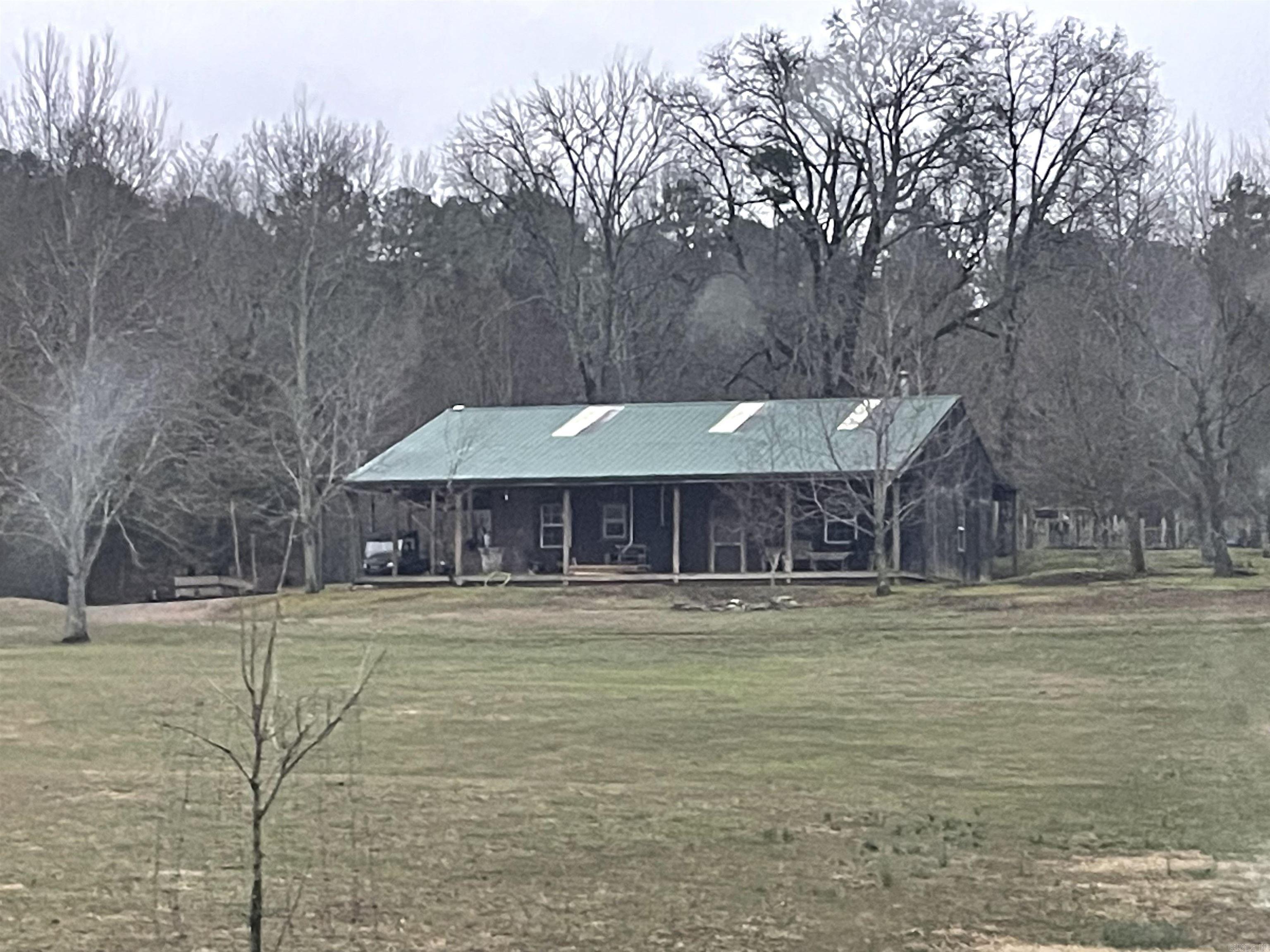 137 Bucksnort Lane  Mena, AR