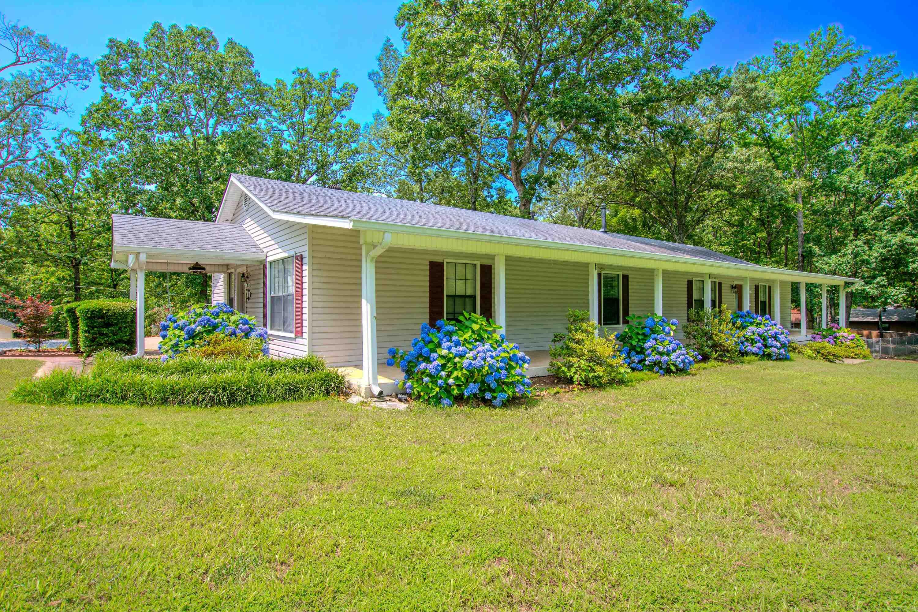 1611 River Ridge  Benton, AR