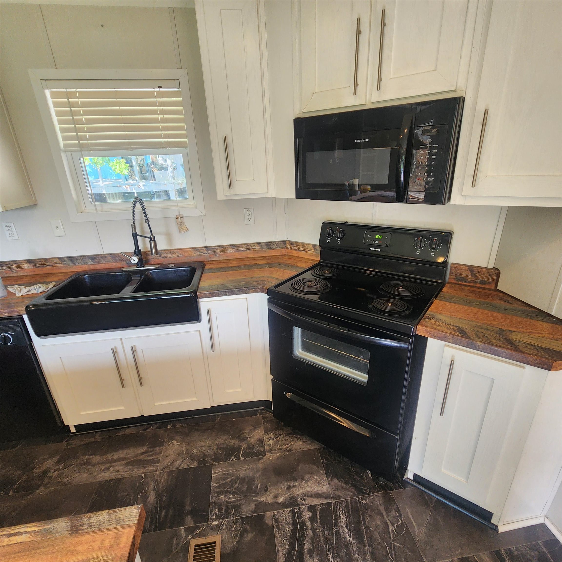 63 Tablerock  Evening Shade, AR