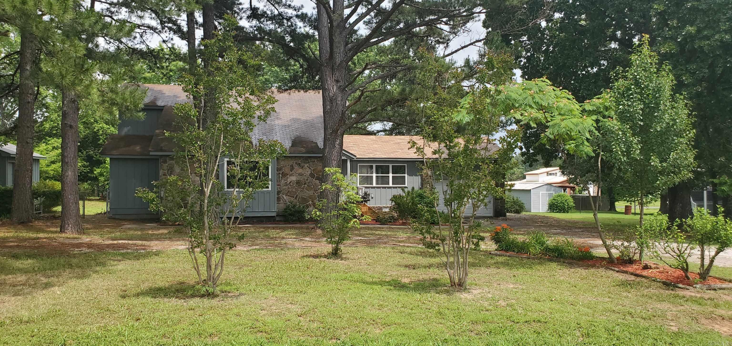 203 Altman Drive Mountain View, AR 72560