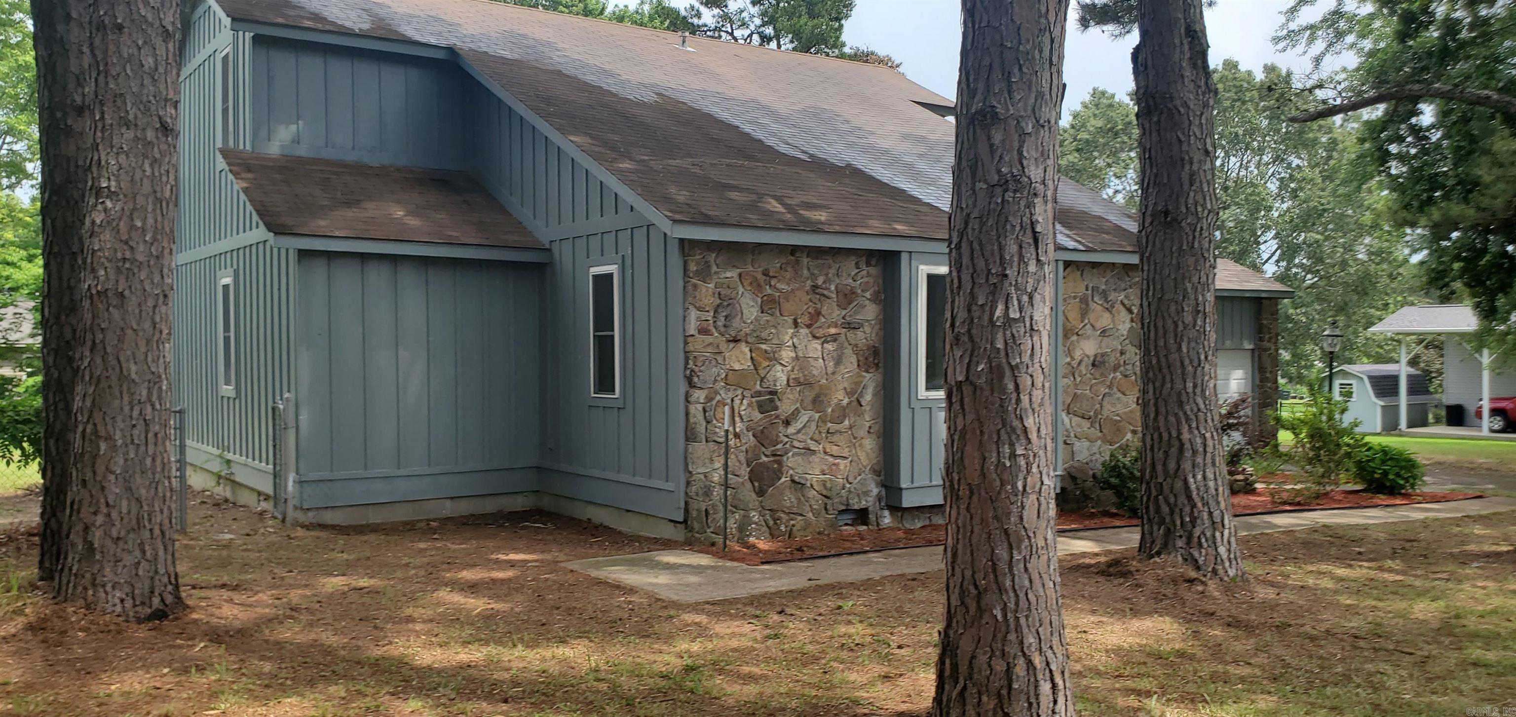 203 Altman Drive Mountain View, AR 72560