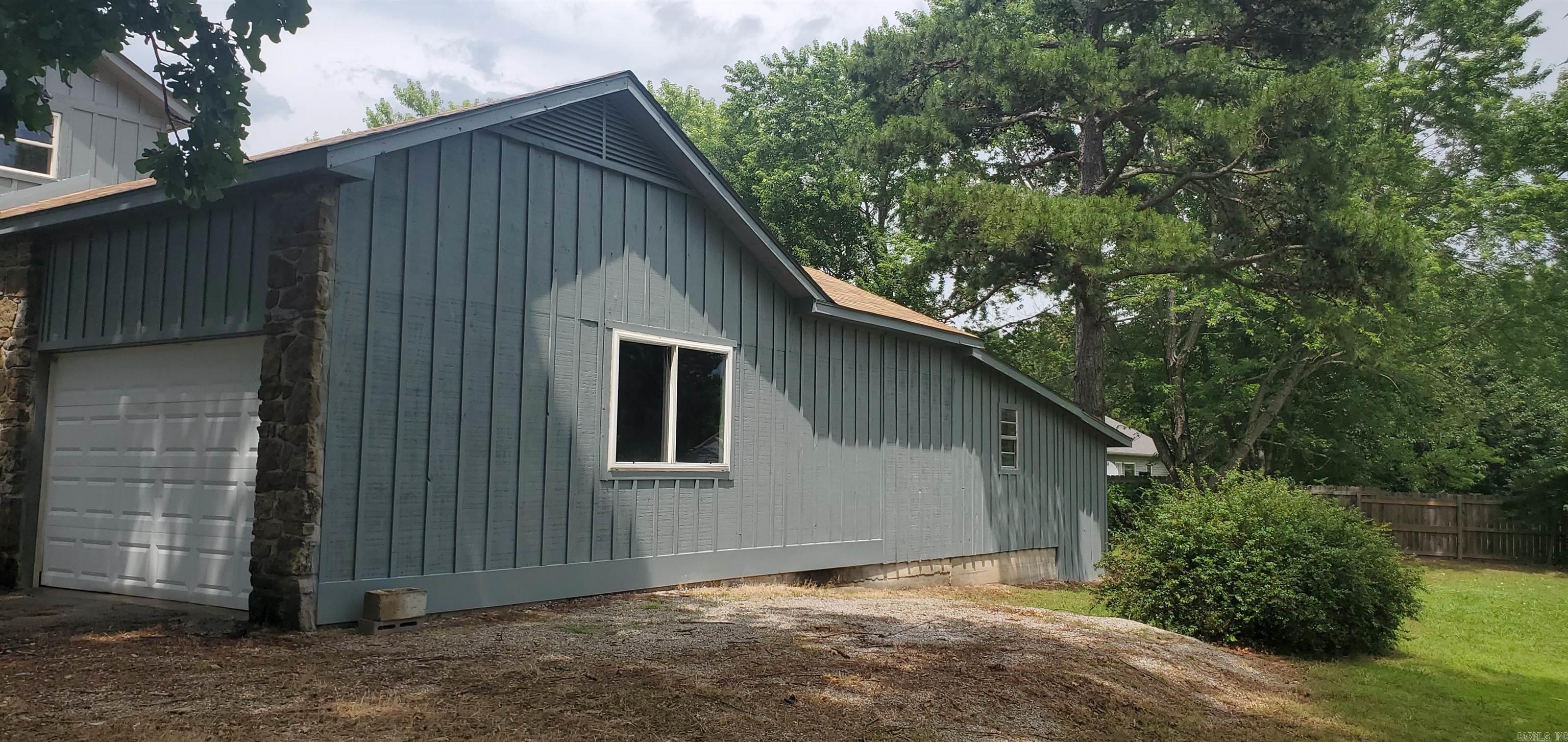 203 Altman Drive Mountain View, AR 72560