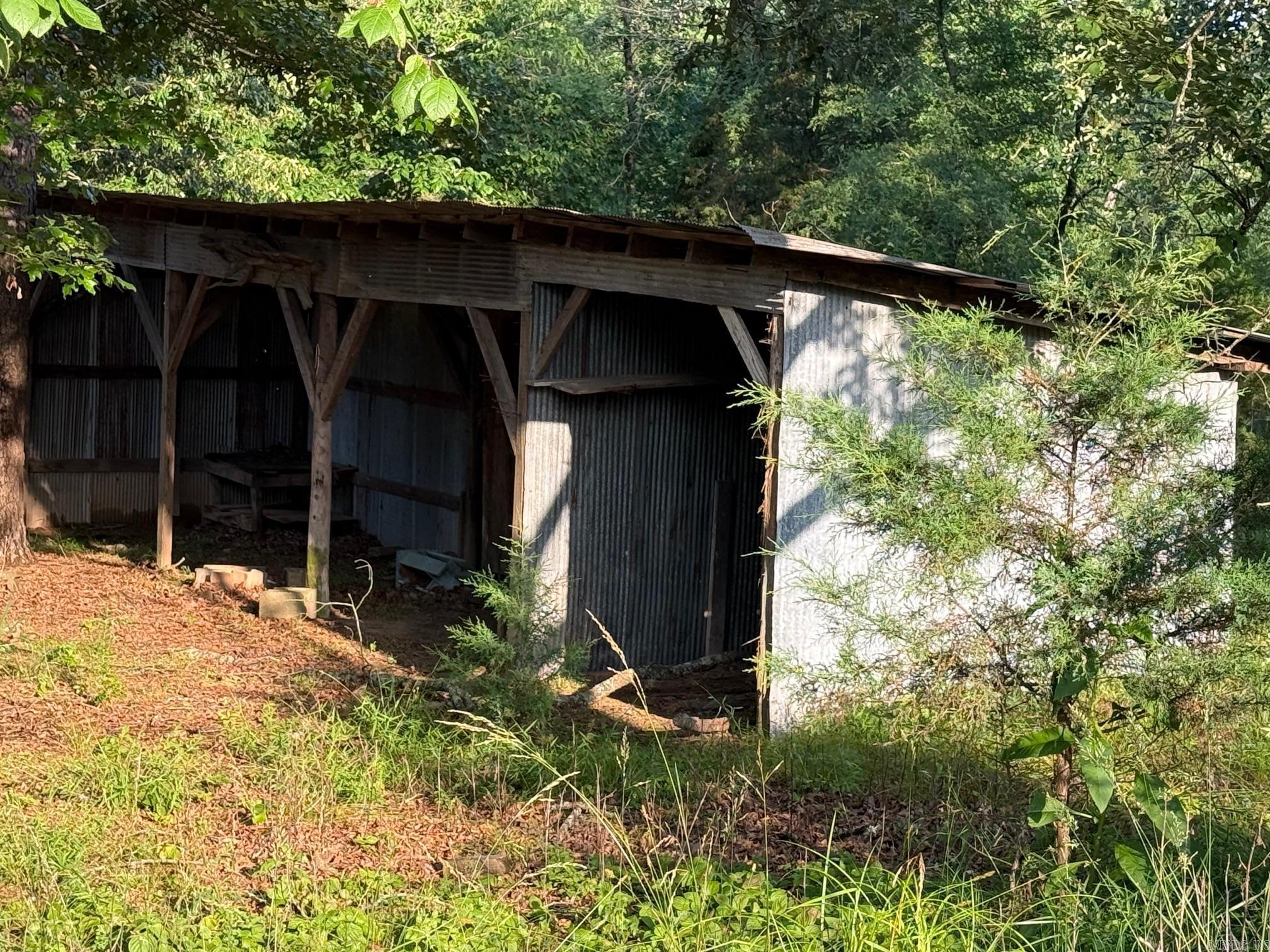 139 W Polk Road 20  Cove, AR