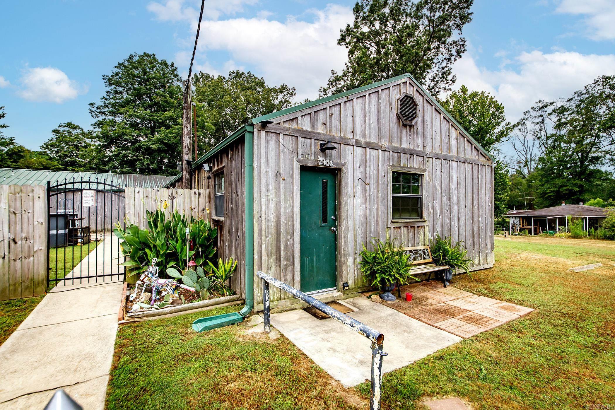 11300 Arch  Little Rock, AR