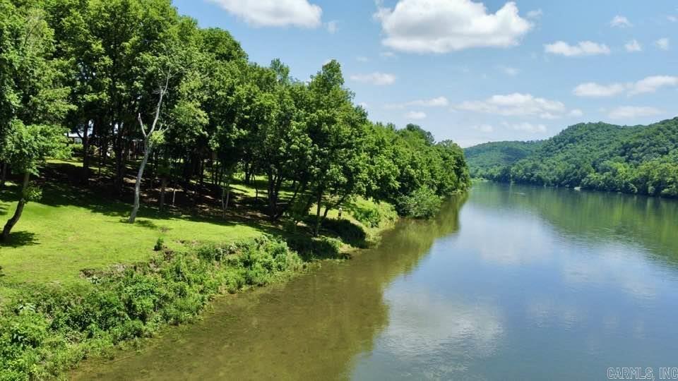 1040/1056 S Riverview  Mountain View, AR