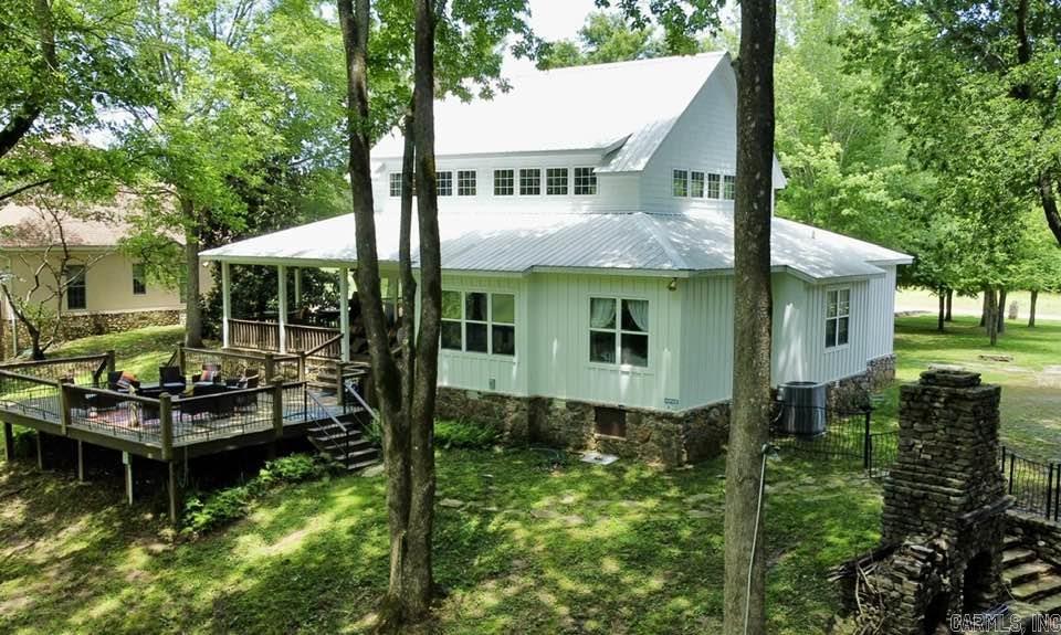 1040/1056 S Riverview  Mountain View, AR