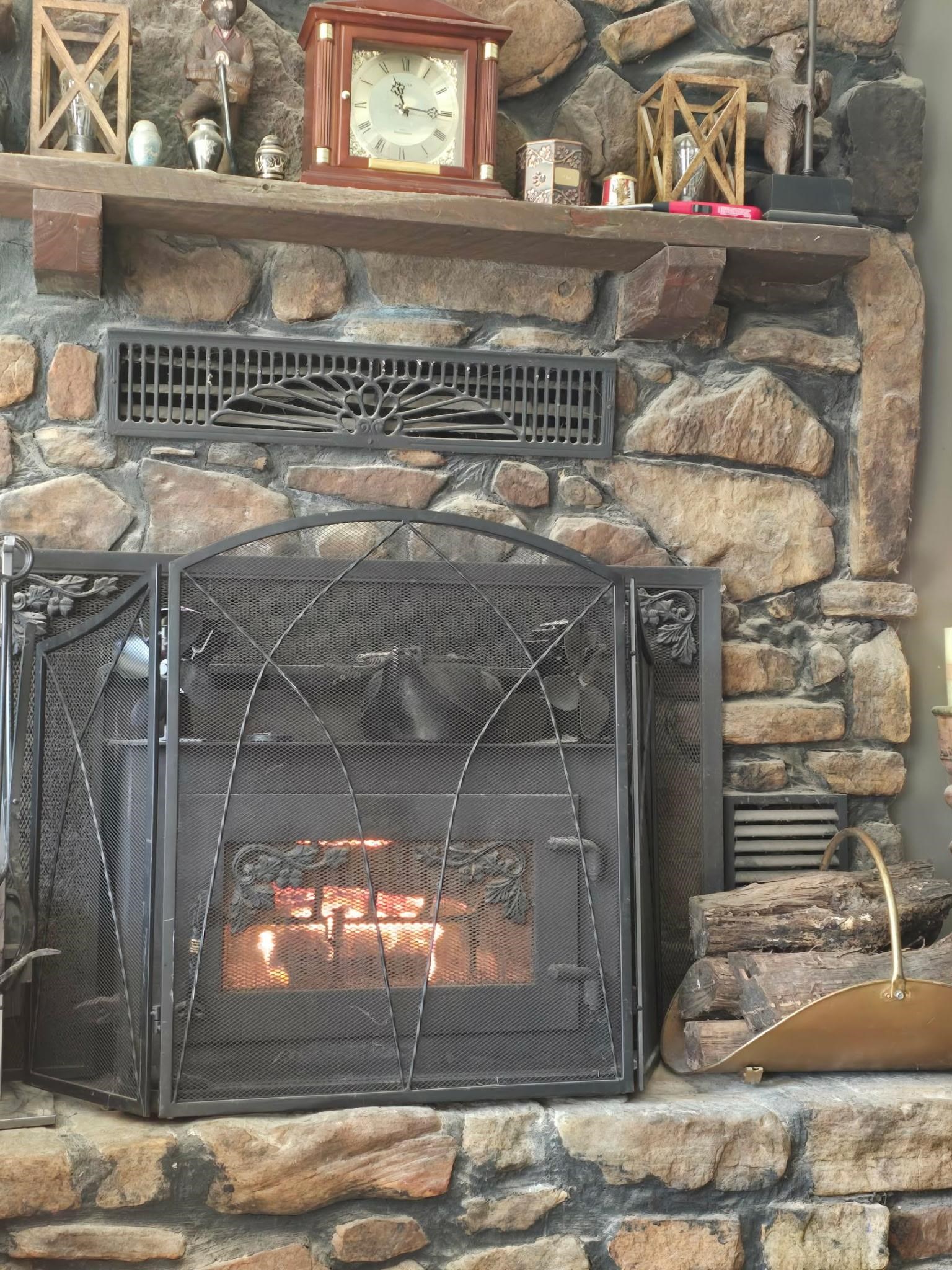 1702 E Spring Drive  Horseshoe Bend, AR