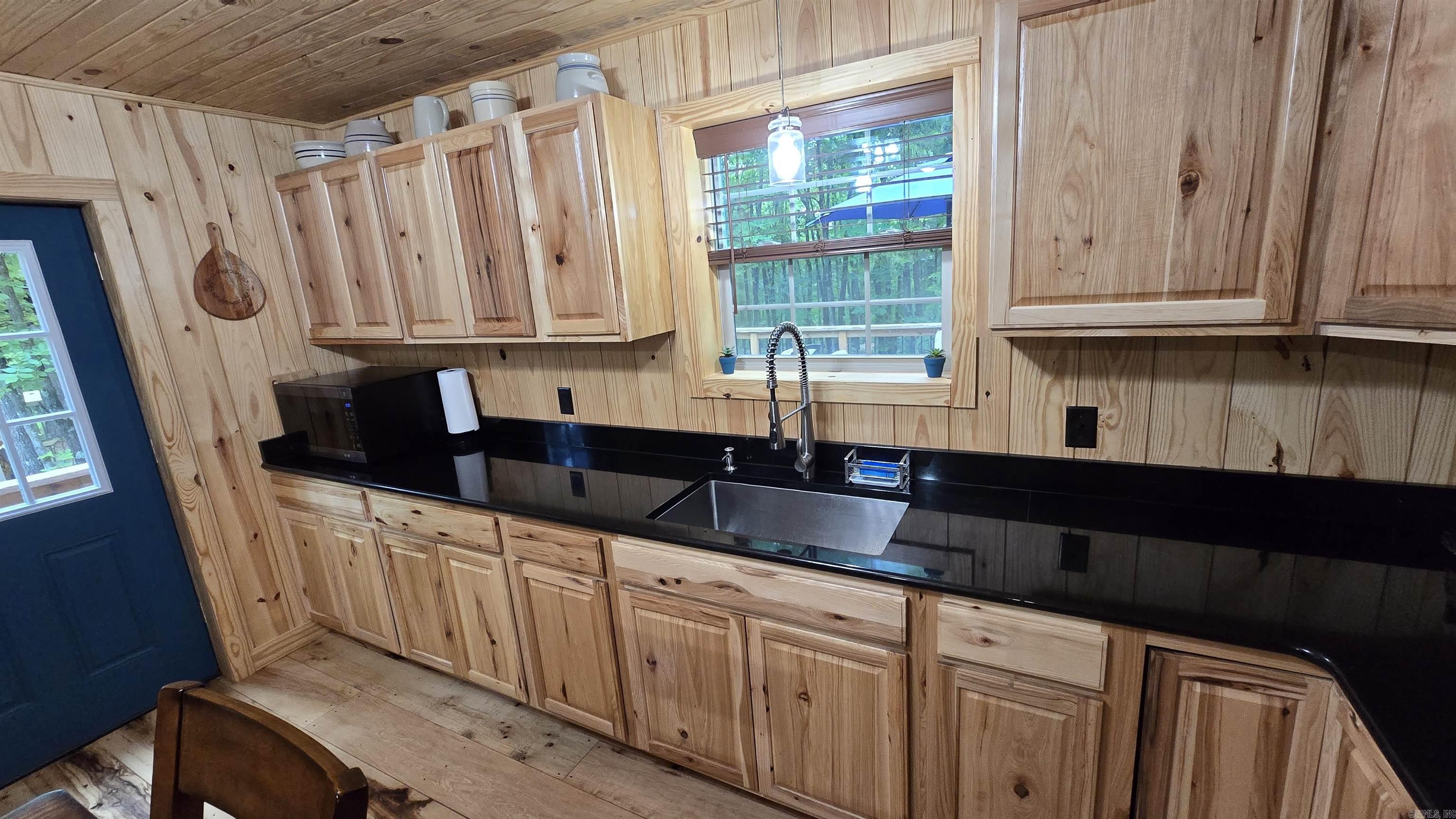 7473 Meadow Creek Fox, AR 72051