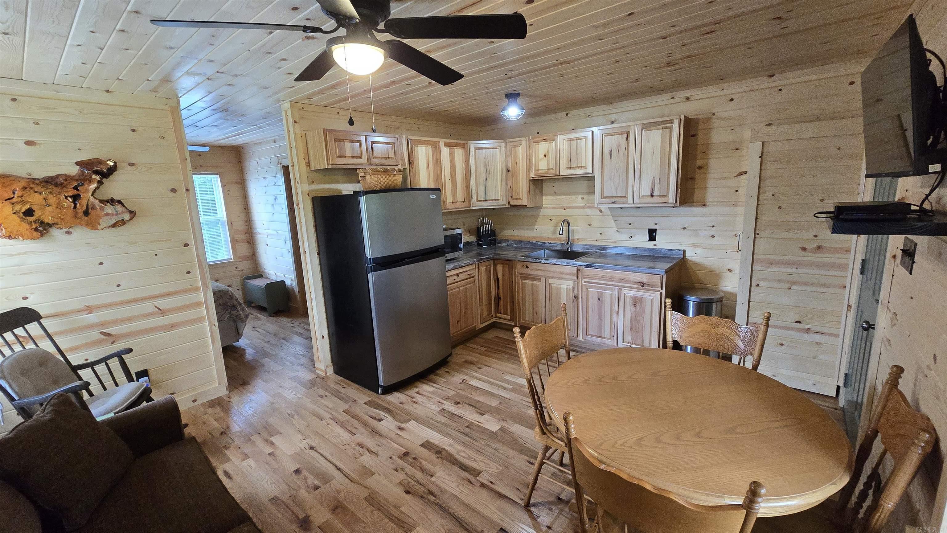 7473 Meadow Creek Fox, AR 72051