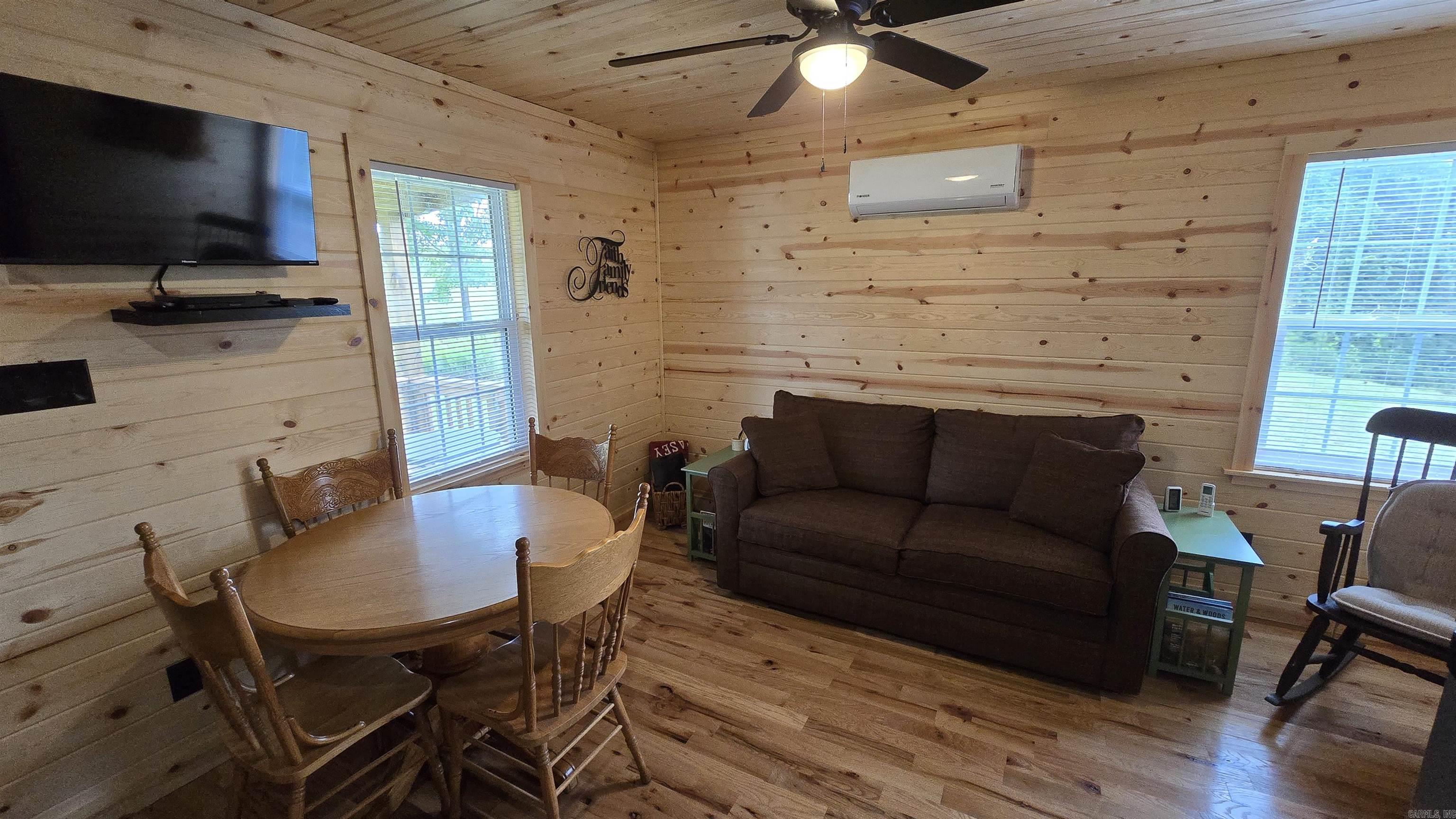 7473 Meadow Creek Fox, AR 72051