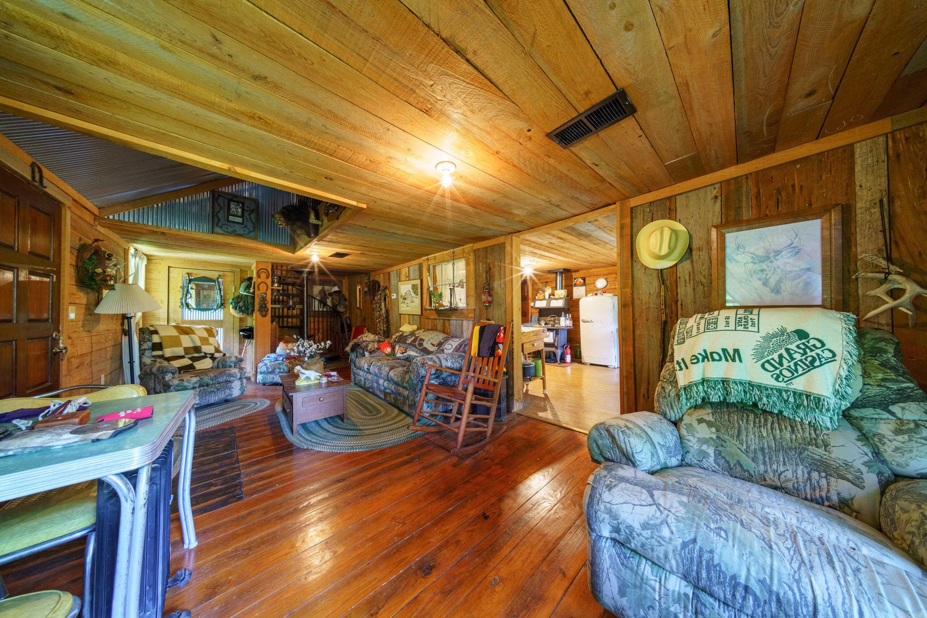  Jackson 312 Rd  Bradford, AR