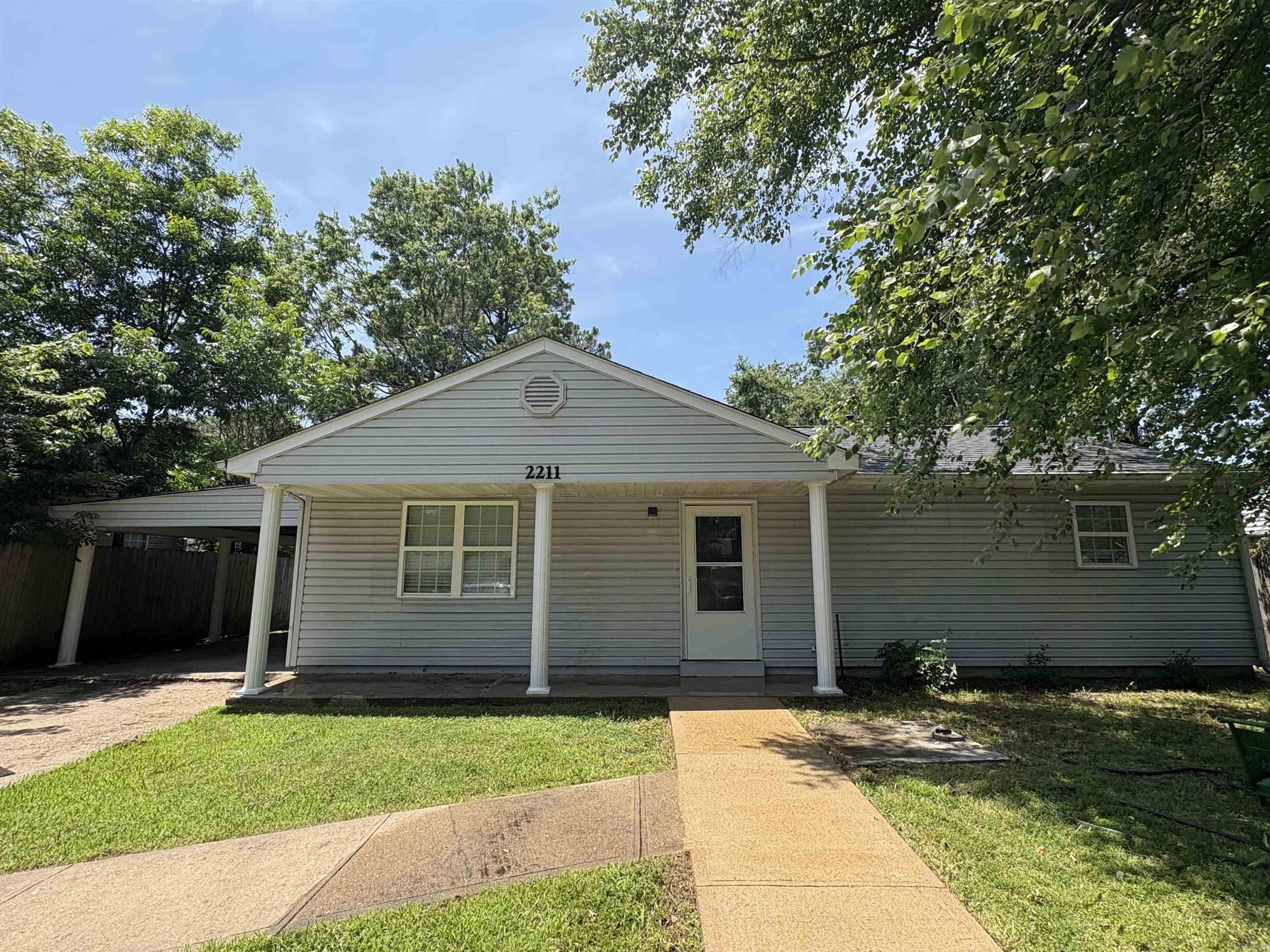 2211  Sutton  Jonesboro, AR