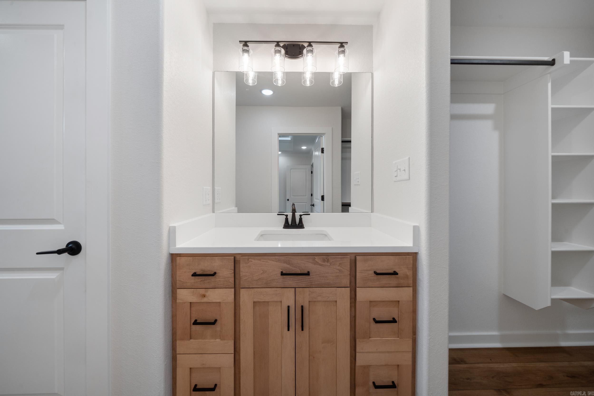 1005 N Red  Sheridan, AR