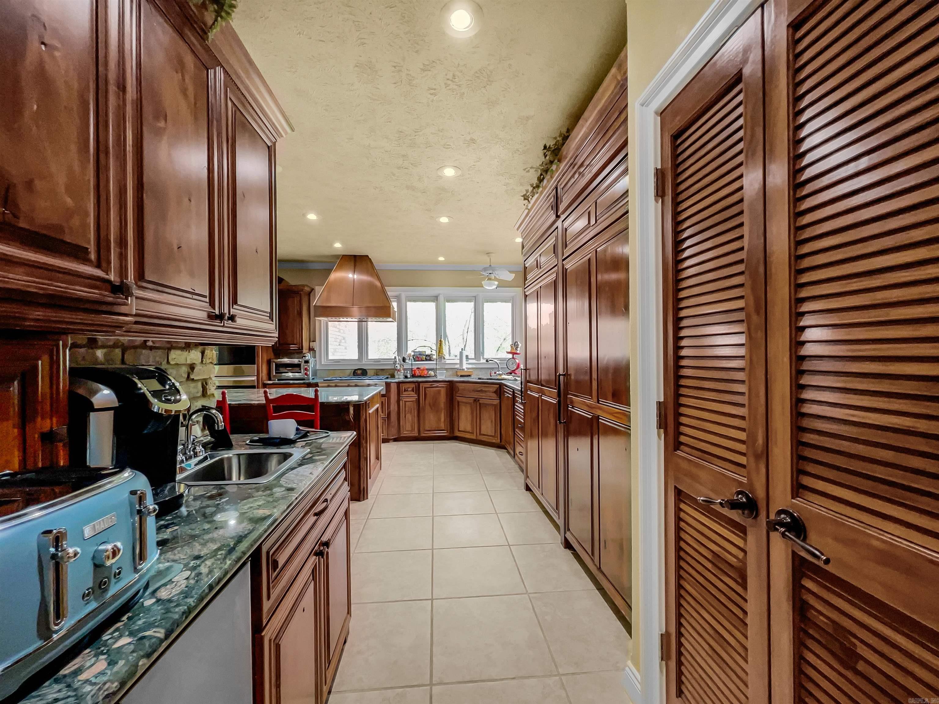 118 W Hoskins  New Boston, AR