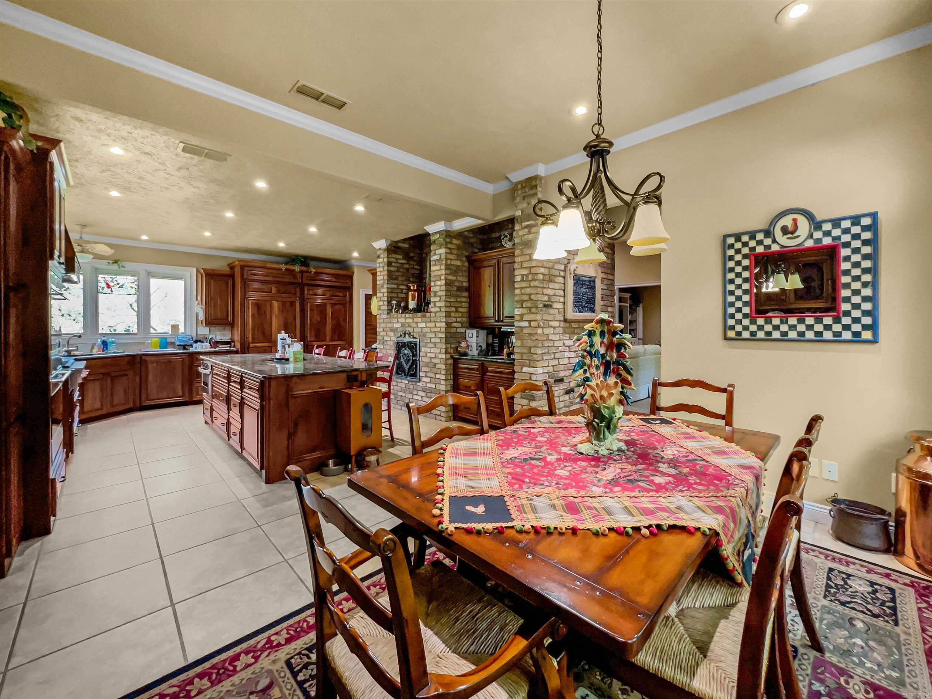 118 W Hoskins  New Boston, AR