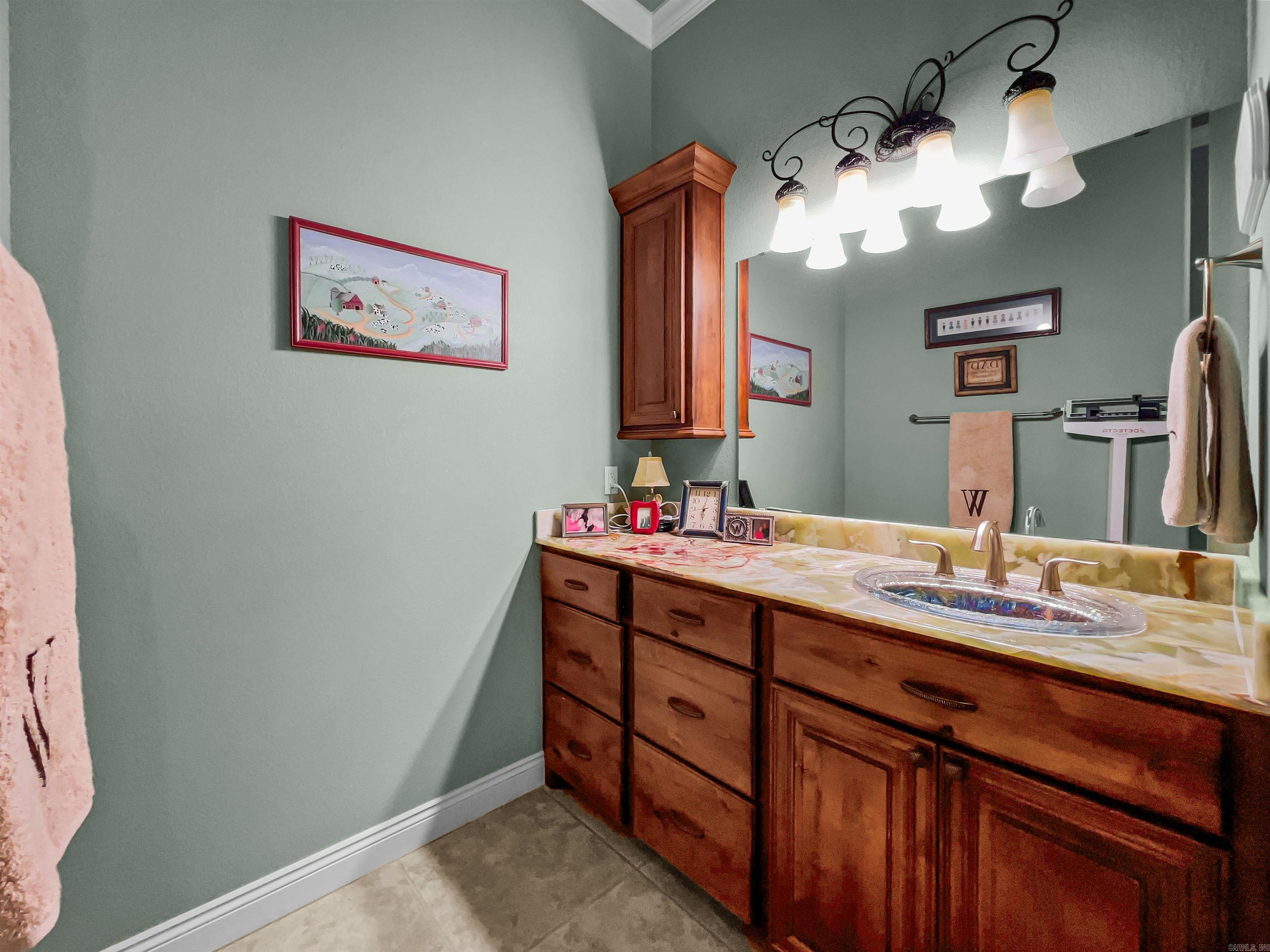 118 W Hoskins  New Boston, AR