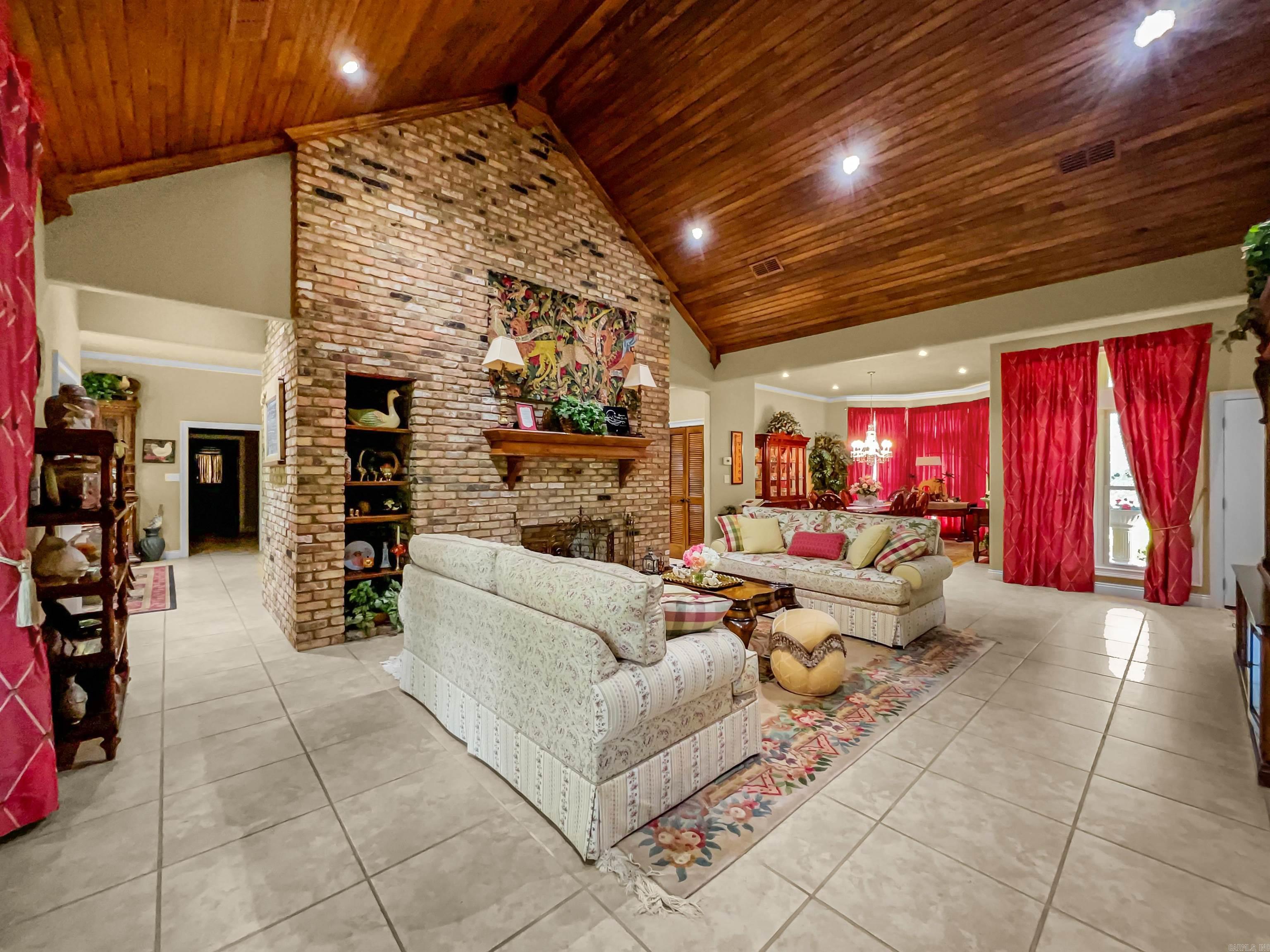 118 W Hoskins  New Boston, AR