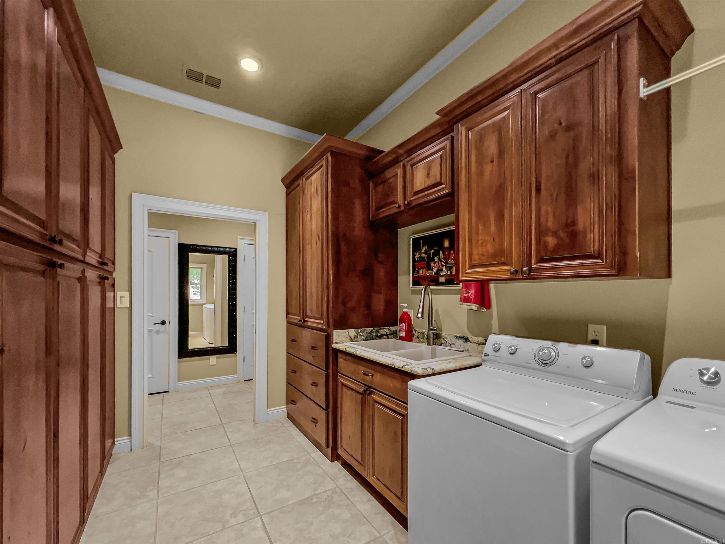 118 W Hoskins  New Boston, AR