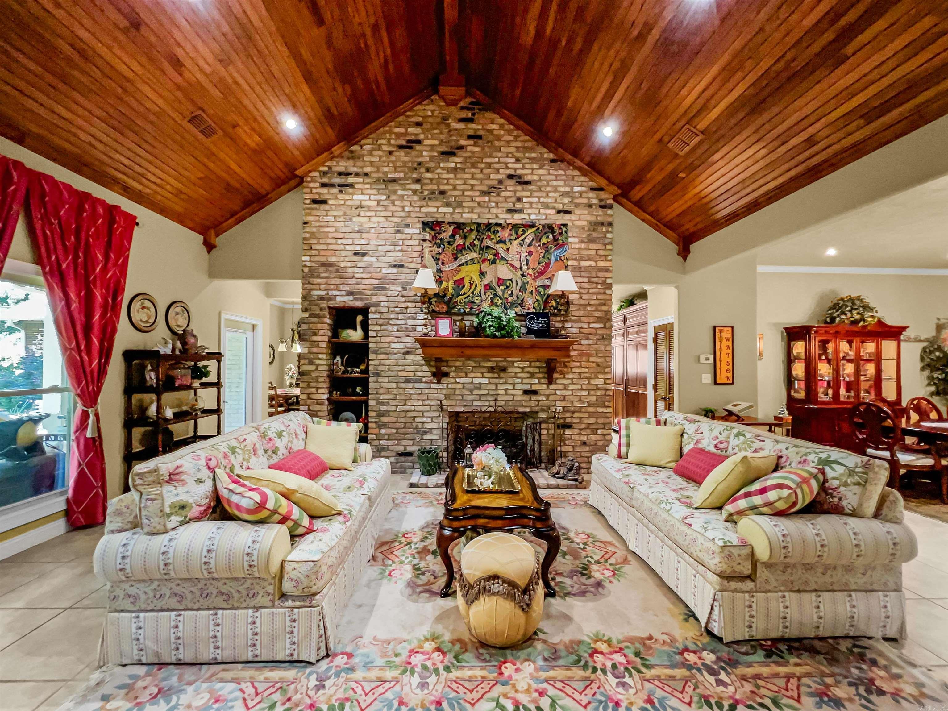 118 W Hoskins  New Boston, AR