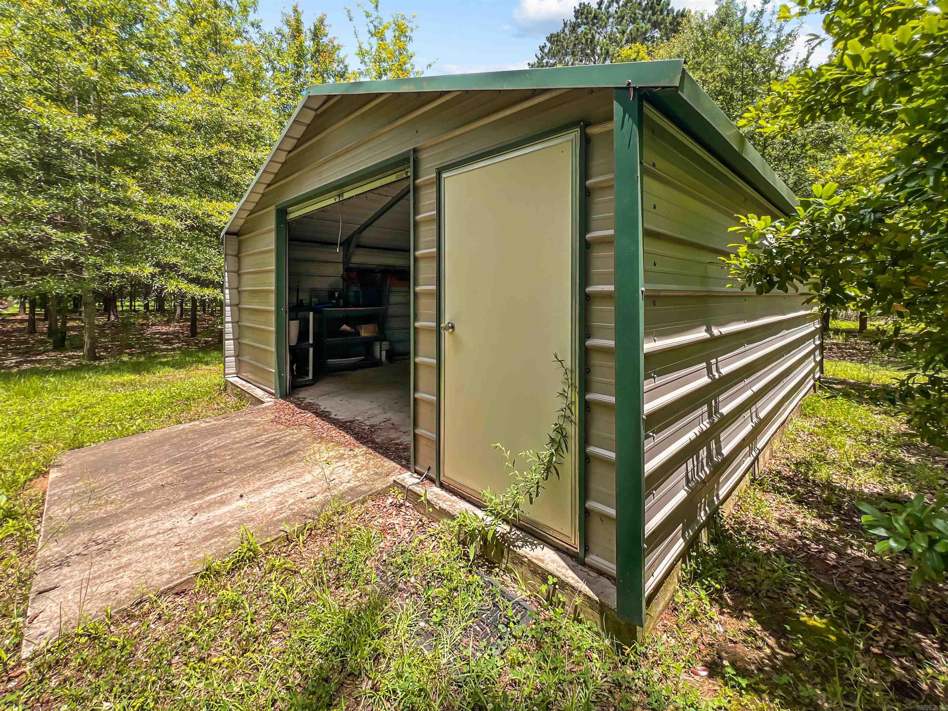 118 W Hoskins  New Boston, AR