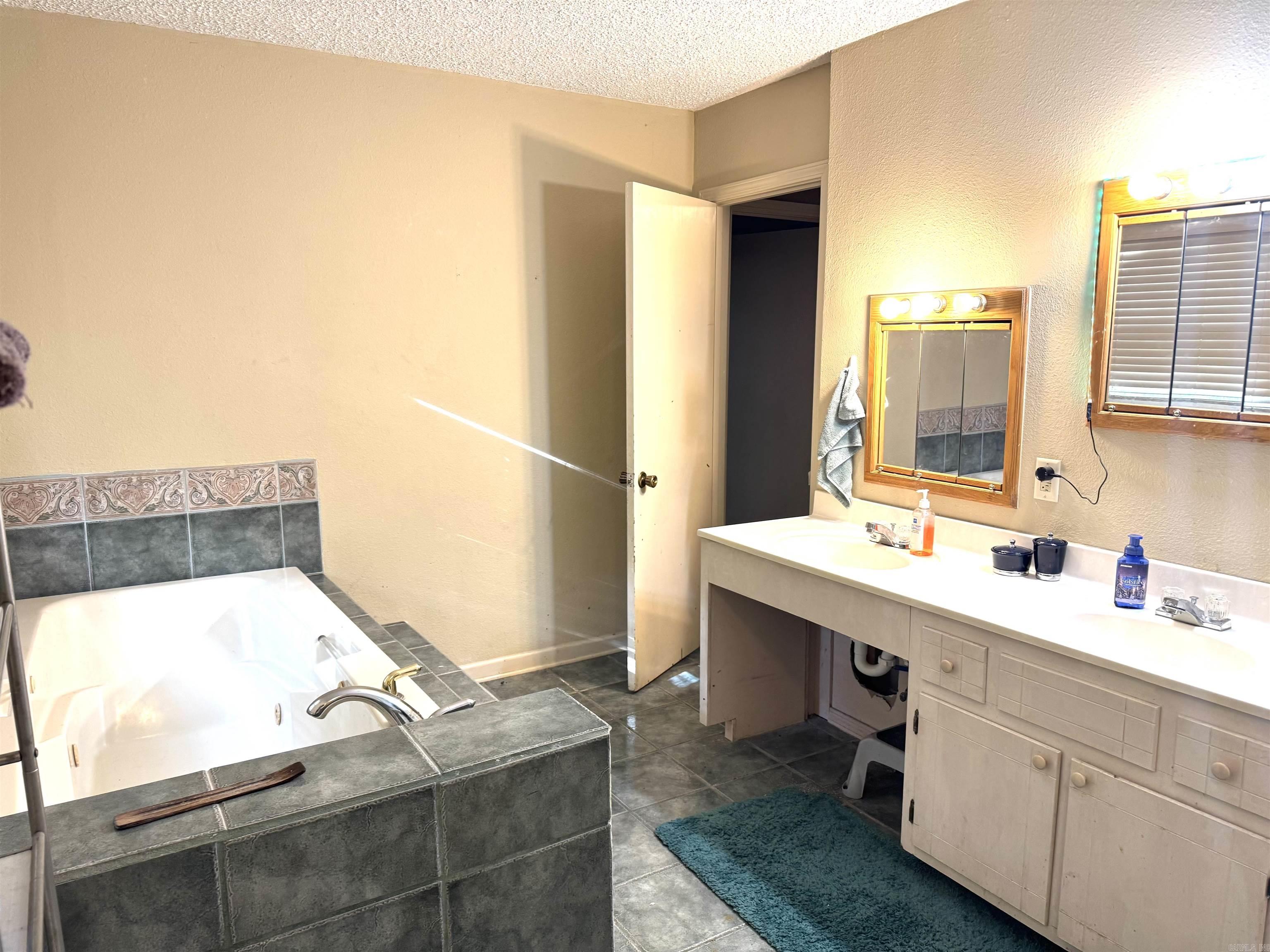 122 Mesa  Hot Springs, AR