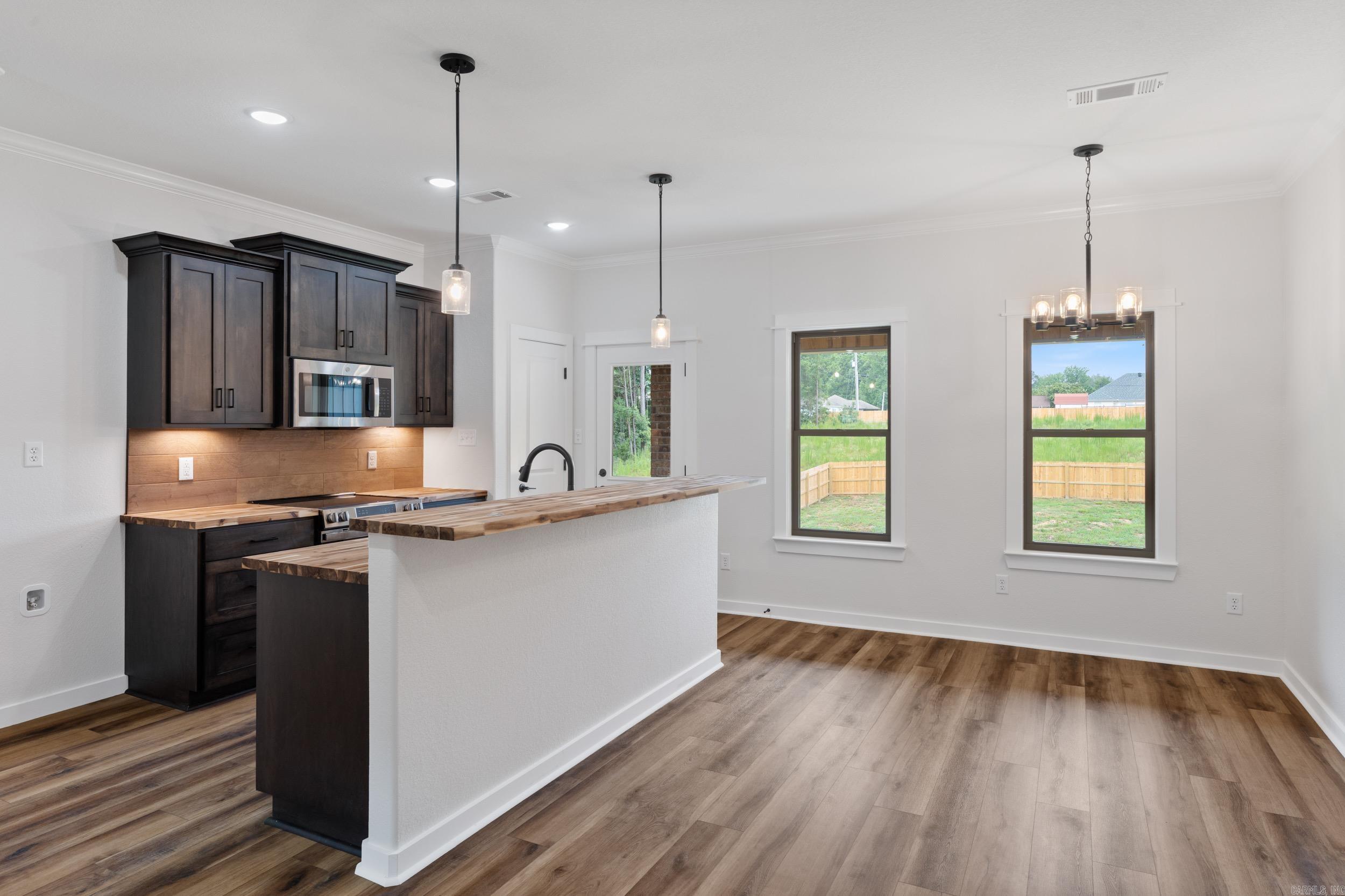 1001 N Red  Sheridan, AR