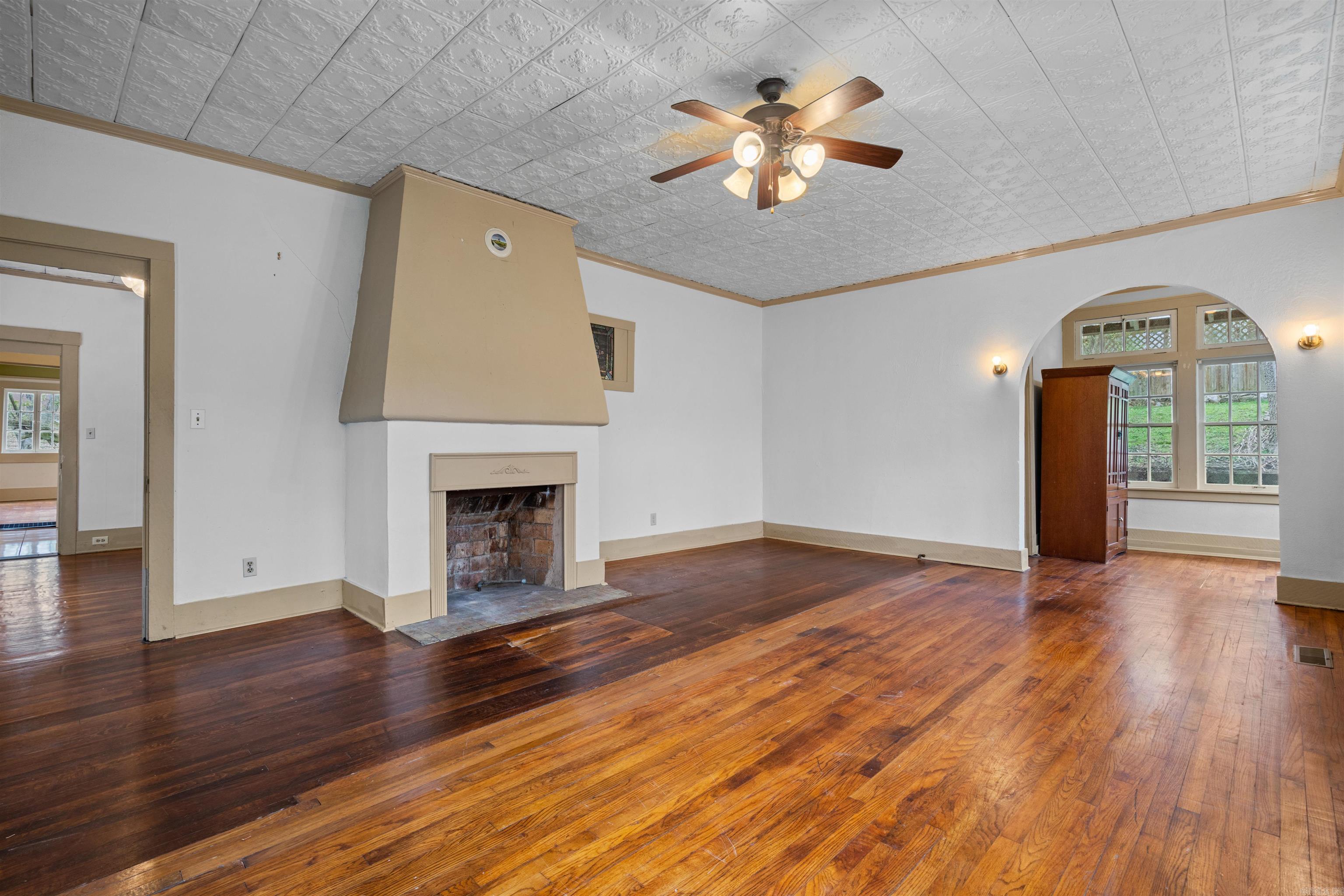 111-113 Dell Hot Springs, AR 71901-0000