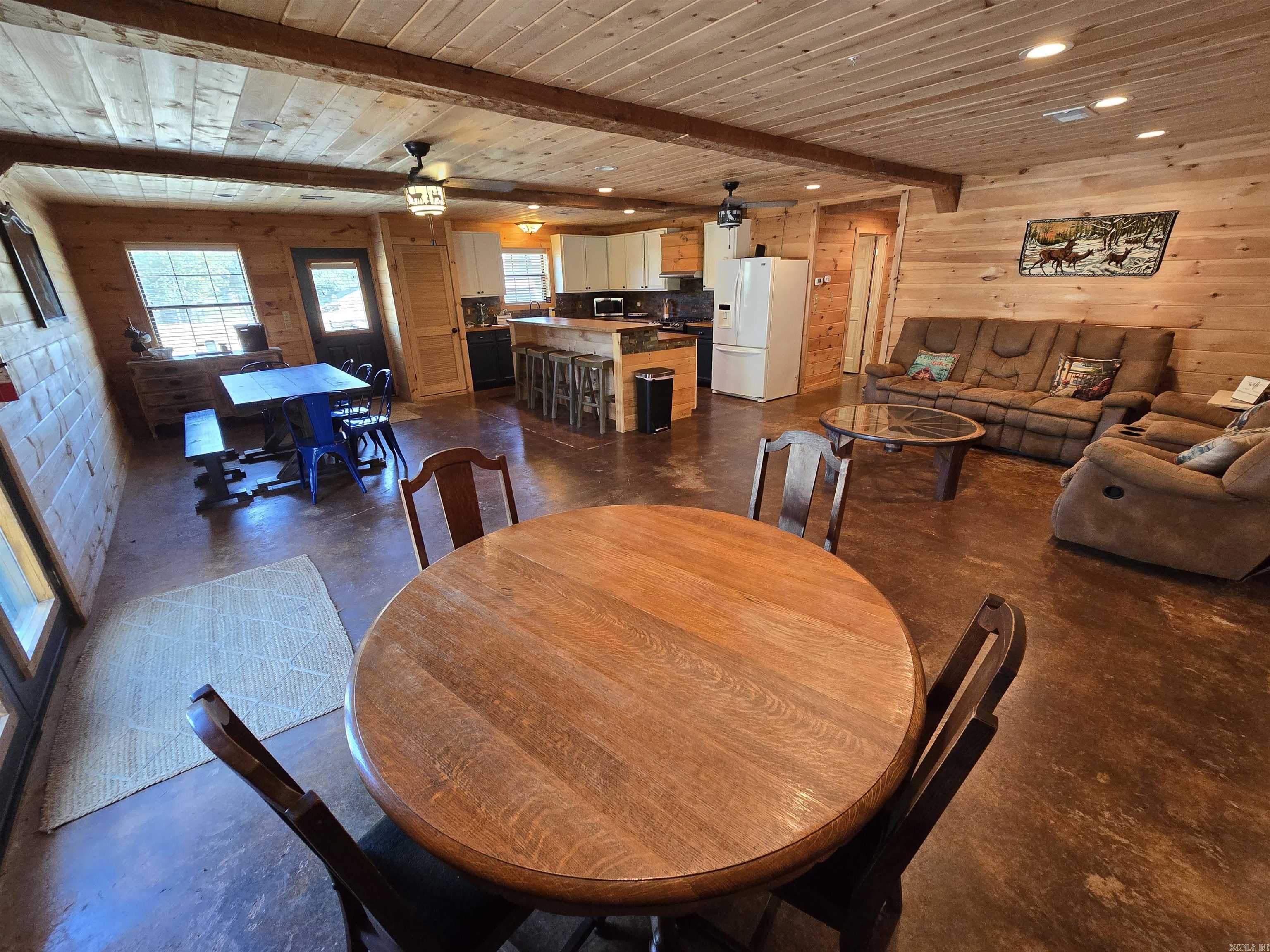 3189 Brownsville Road Greers Ferry, AR 72067