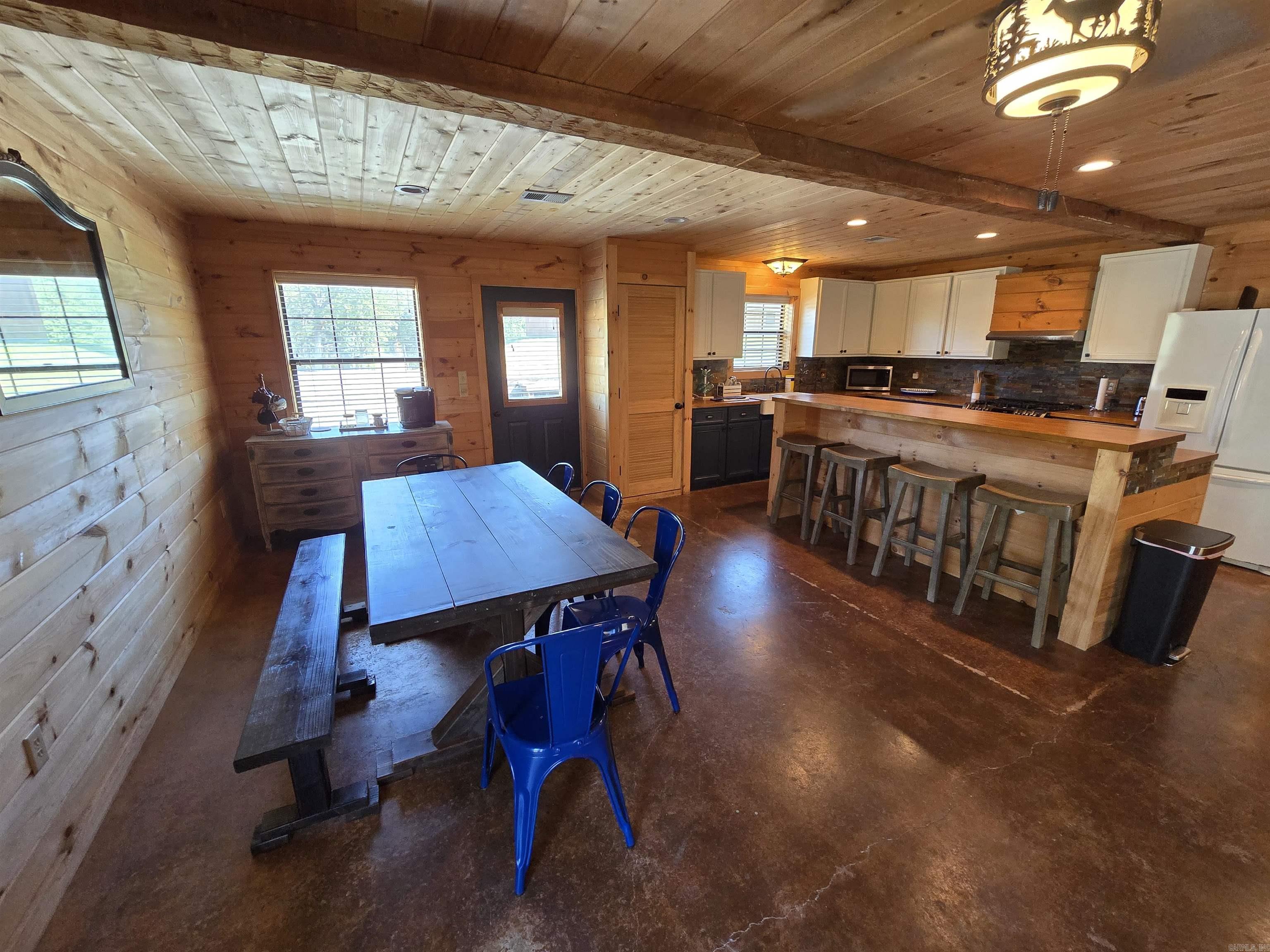 3189 Brownsville Road Greers Ferry, AR 72067