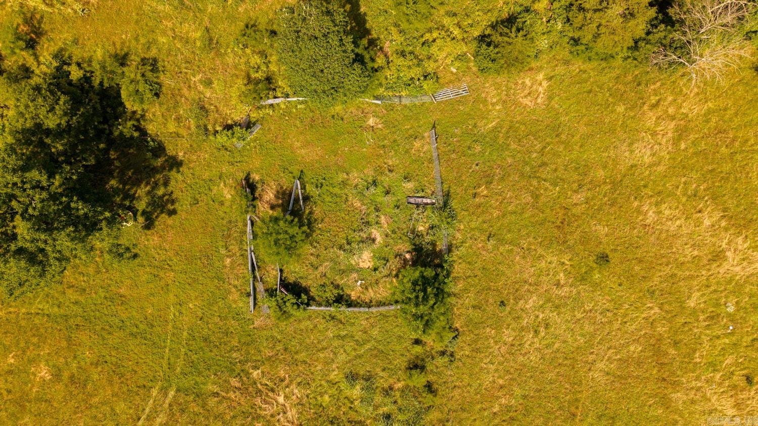 804 Banks Road Hardy, AR 72542