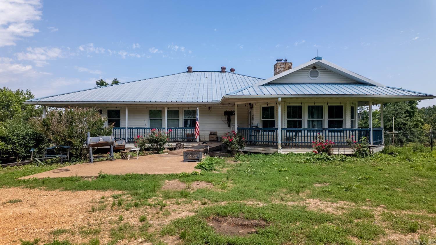 804 Banks Road Hardy, AR 72542