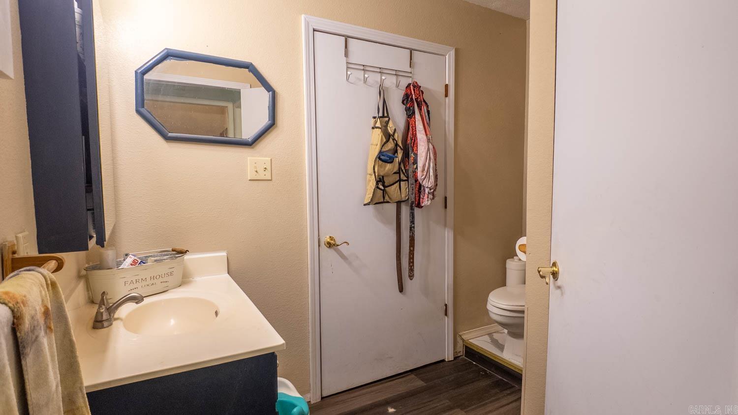 804 Banks Road Hardy, AR 72542