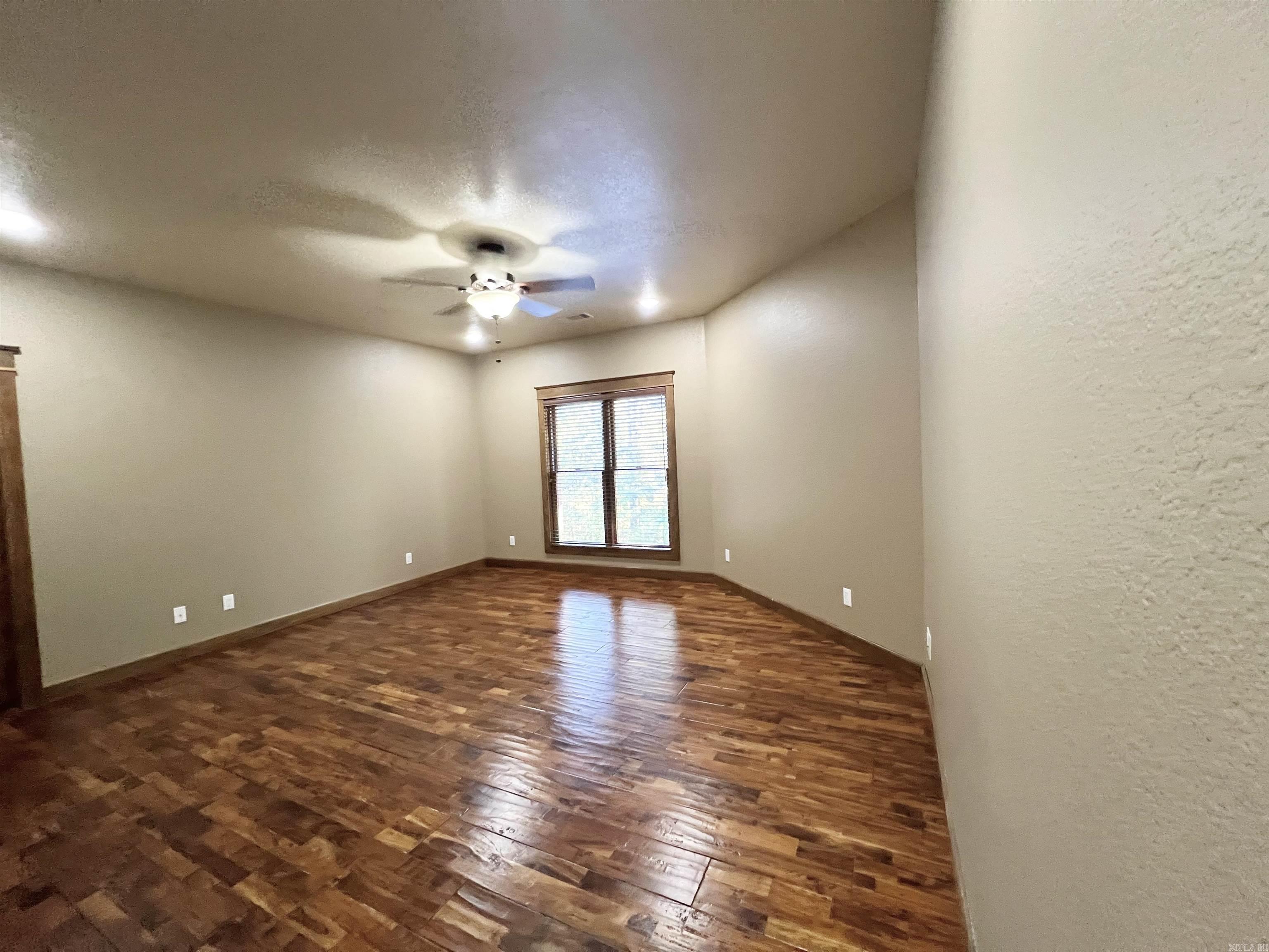 847 Woodland Hills Drive  Mountain View, AR