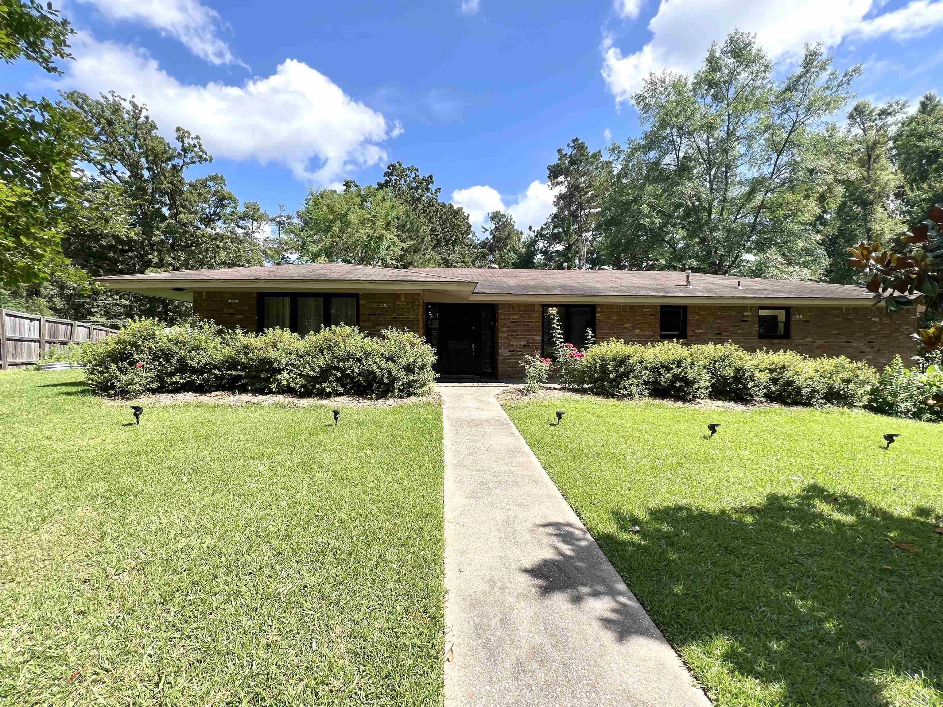 114 Mark  Monticello, AR