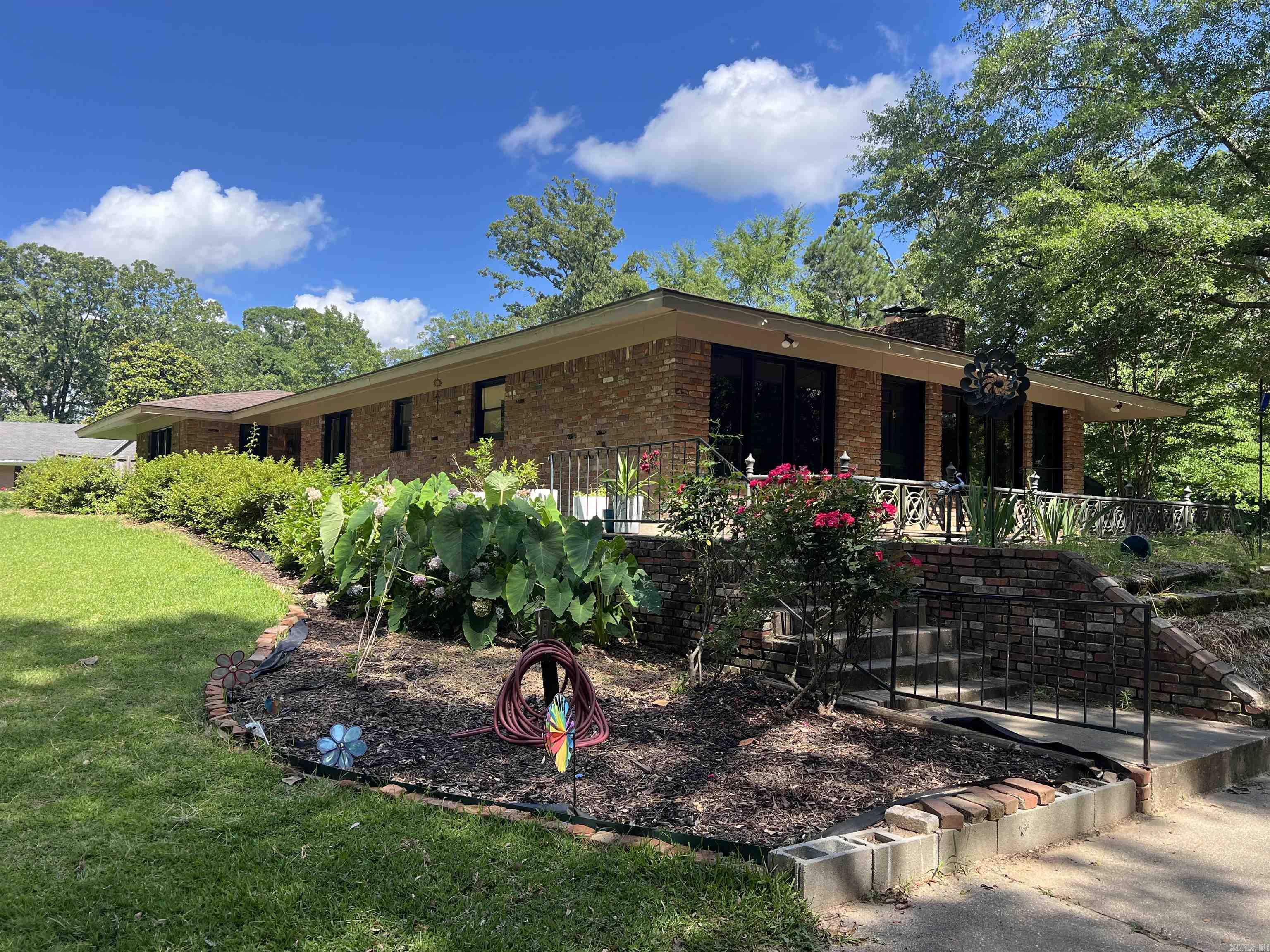 114 Mark  Monticello, AR