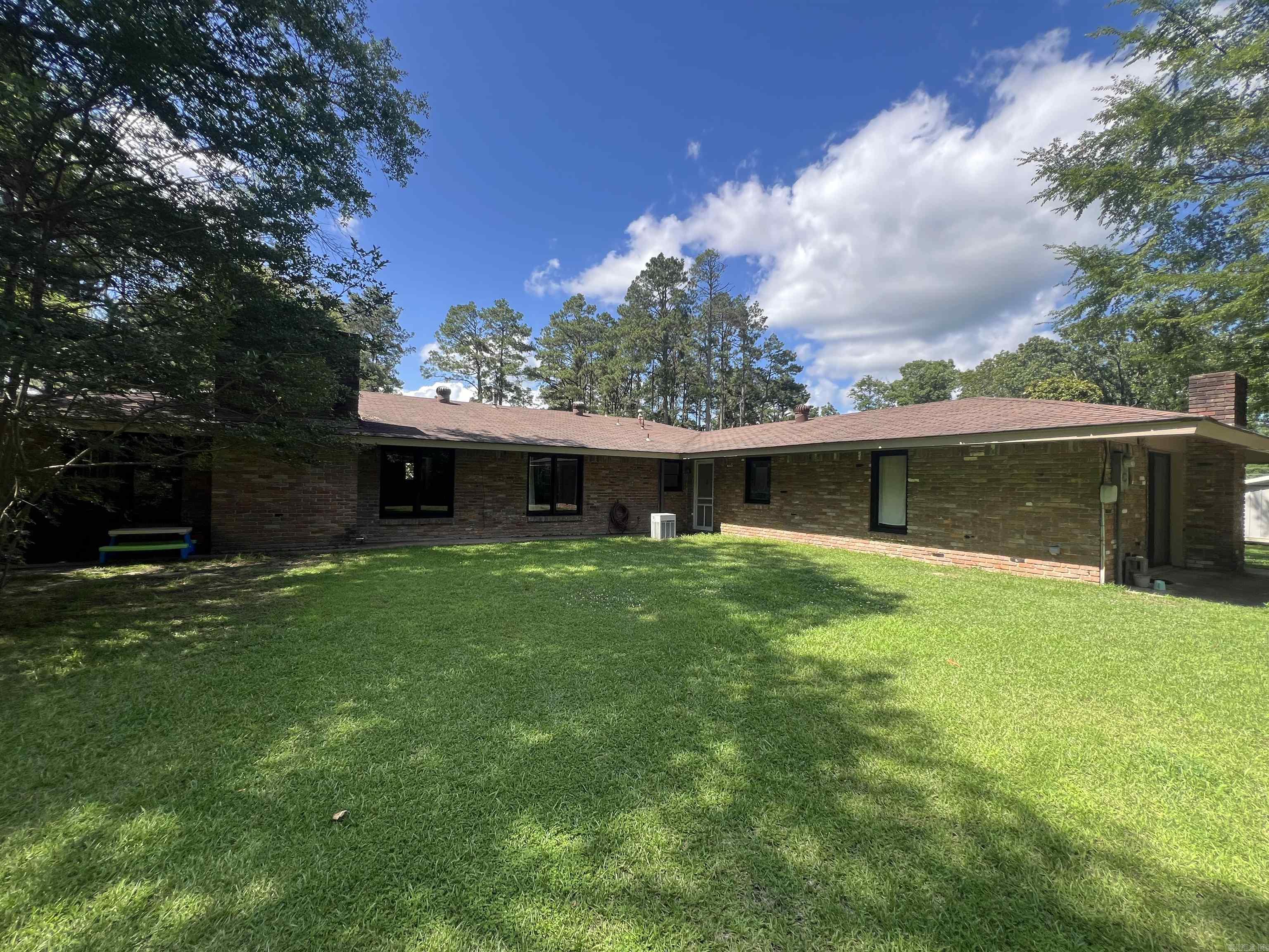 114 Mark  Monticello, AR