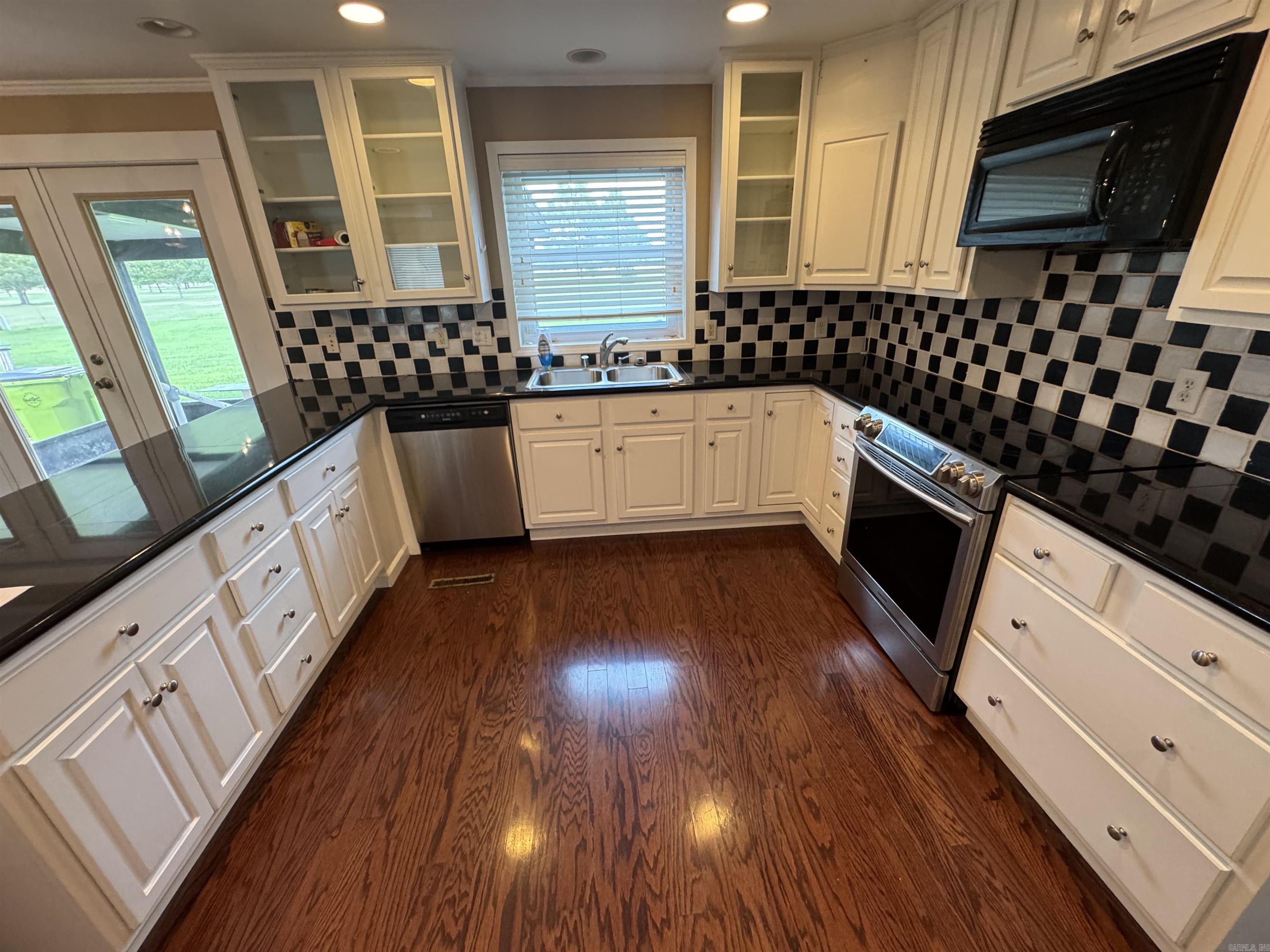 2025 Fairway  Stuttgart, AR