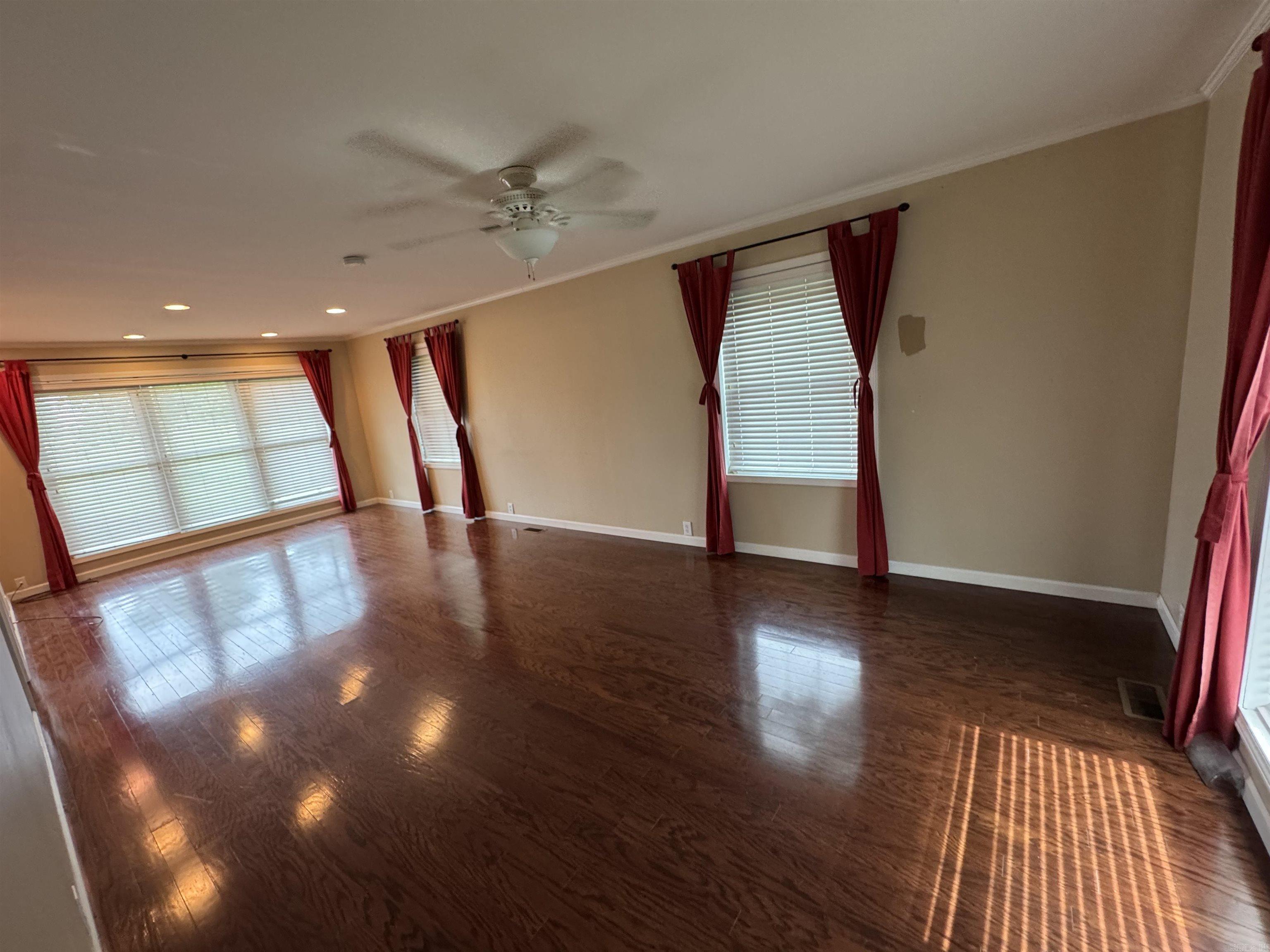 2025 Fairway  Stuttgart, AR