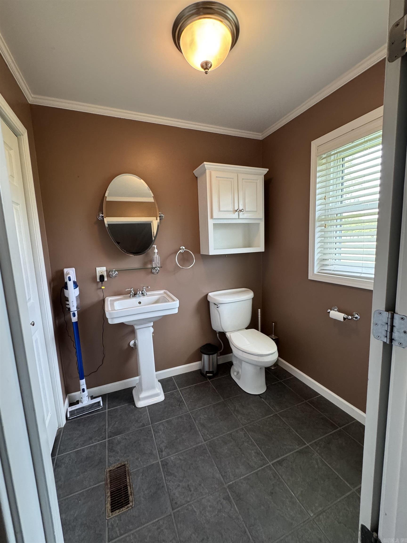 2025 Fairway  Stuttgart, AR