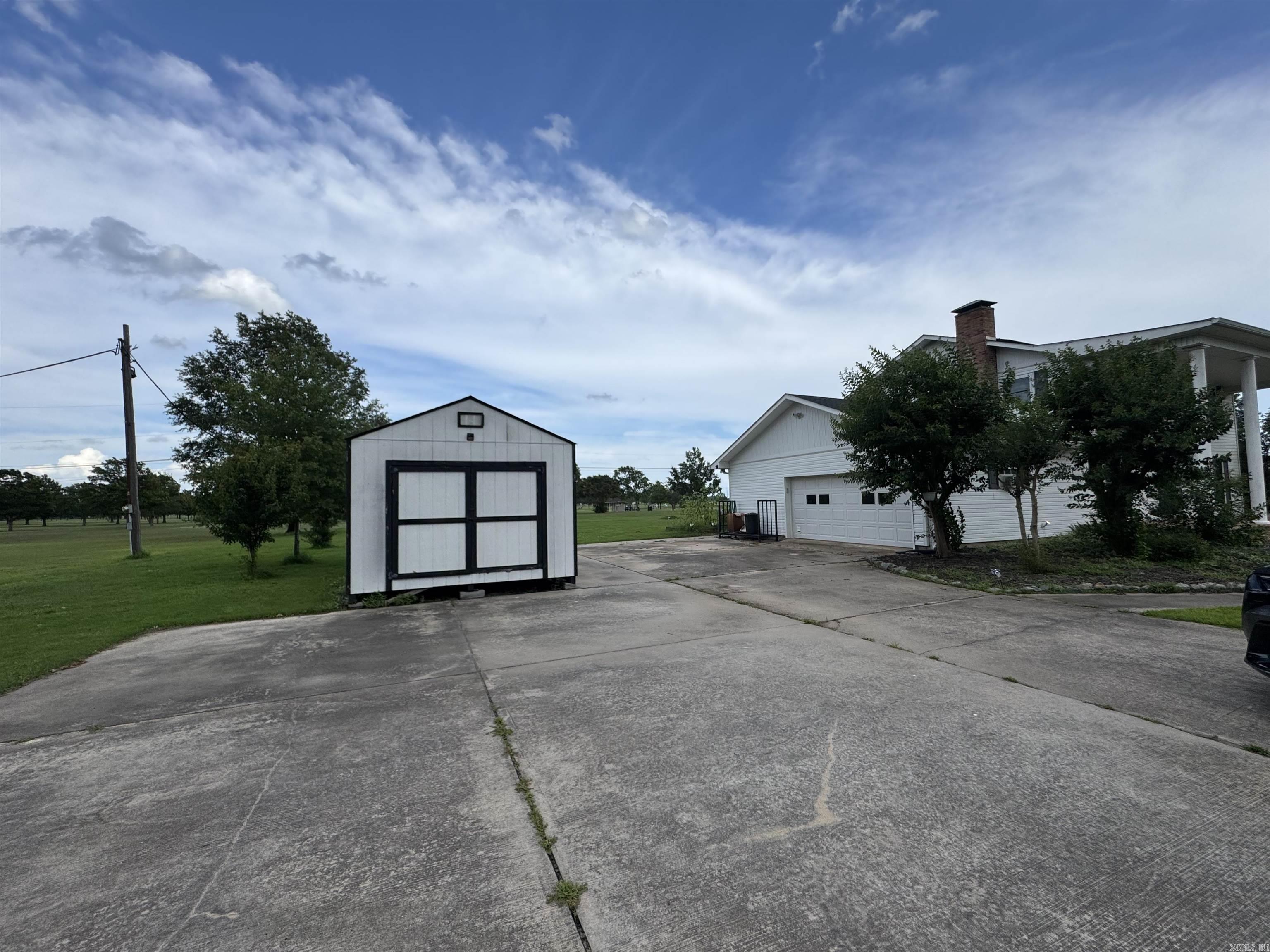 2025 Fairway  Stuttgart, AR