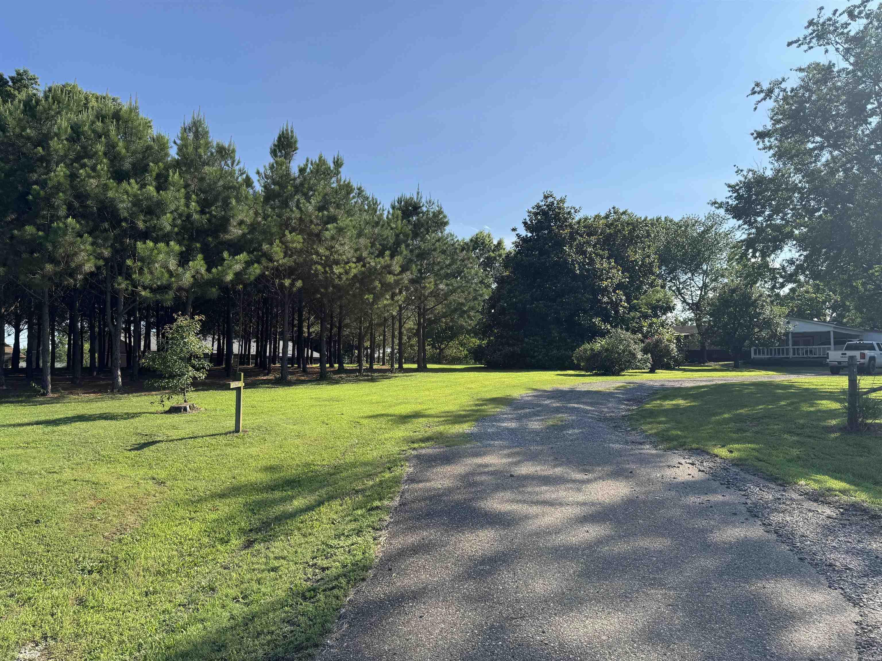 7498 US HWY 71 S  Wickes, AR