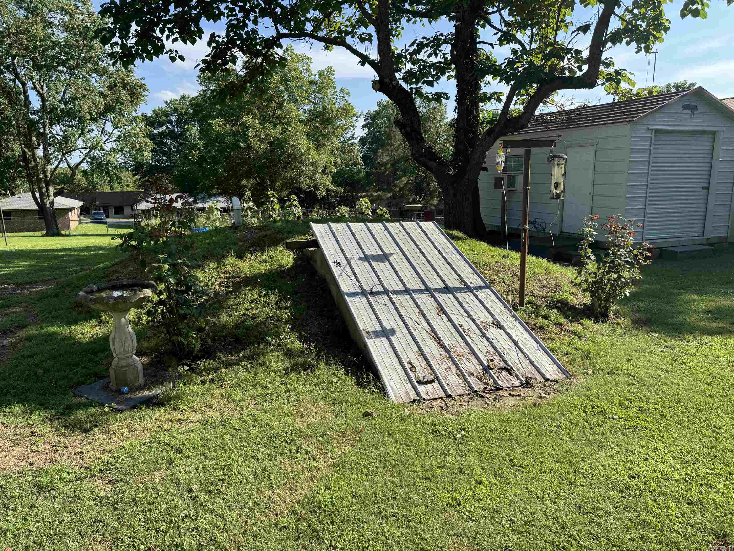 7498 US HWY 71 S  Wickes, AR