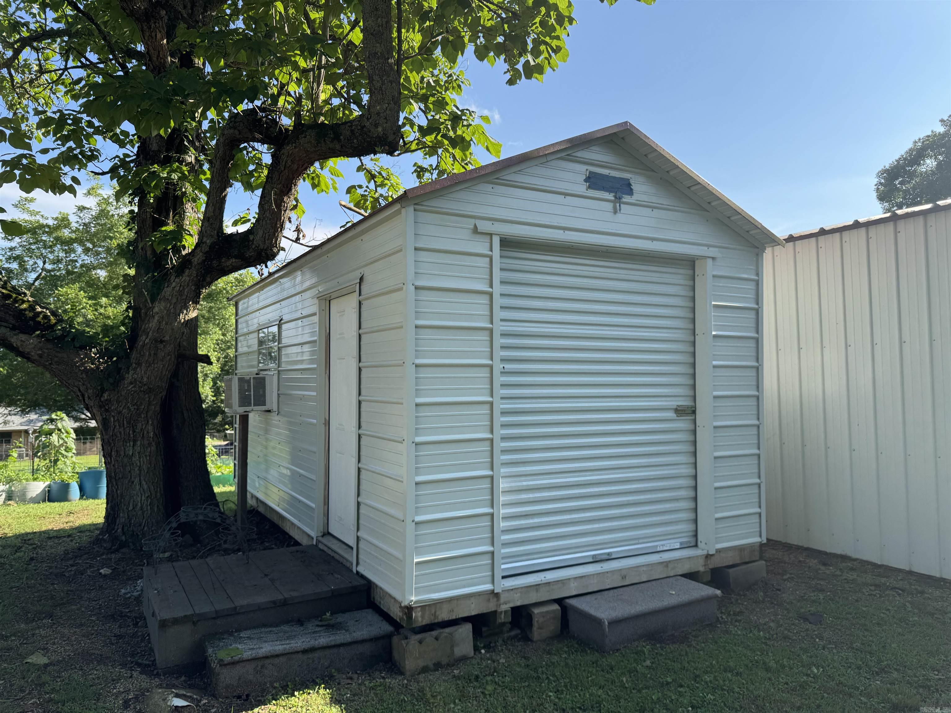 7498 US HWY 71 S  Wickes, AR