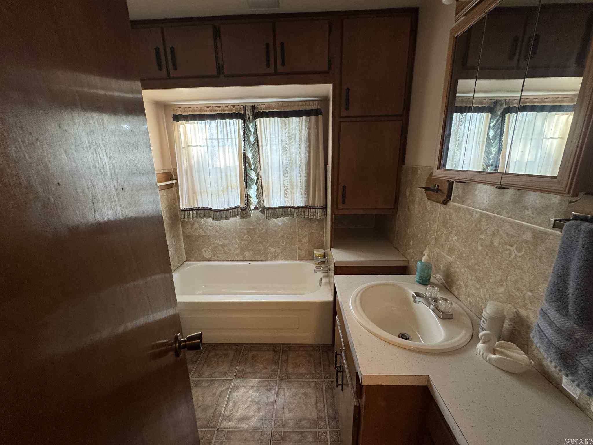 7498 US HWY 71 S  Wickes, AR