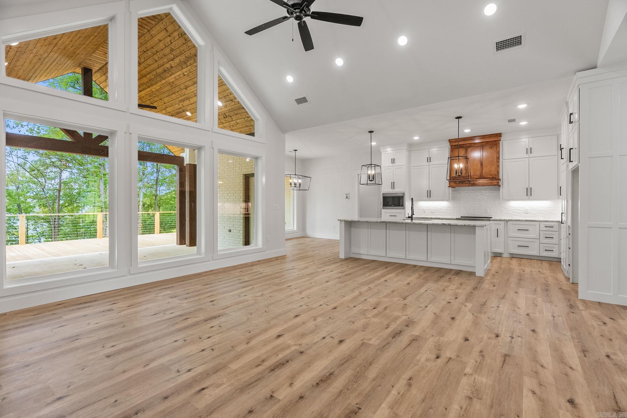 35 Elrod Drive  Greers Ferry, AR